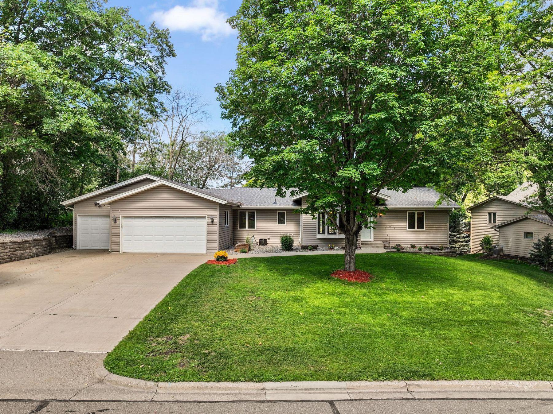 View of Residential at 15700 Logarto Lane, Burnsville MN 55306, Burnsville (54 of 71) - Mike Wilen | Minnesota Team Real Estate