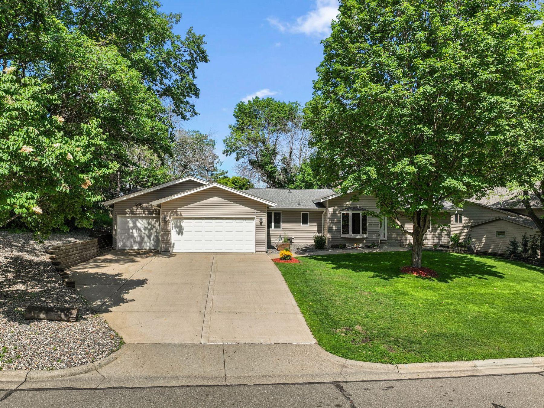 View of Residential at 15700 Logarto Lane, Burnsville MN 55306, Burnsville (53 of 71) - Mike Wilen | Minnesota Team Real Estate