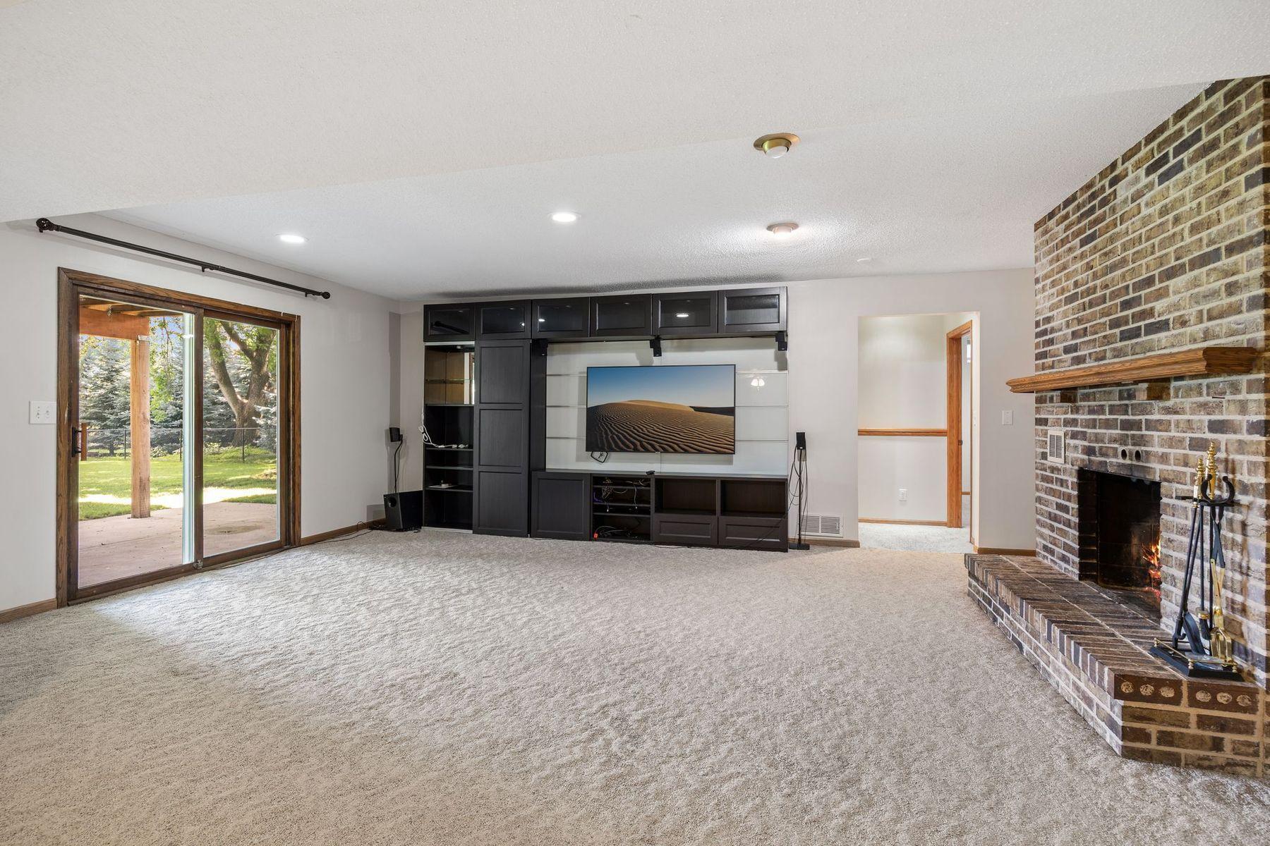 View of Residential at 15700 Logarto Lane, Burnsville MN 55306, Burnsville (40 of 71) - Mike Wilen | Minnesota Team Real Estate