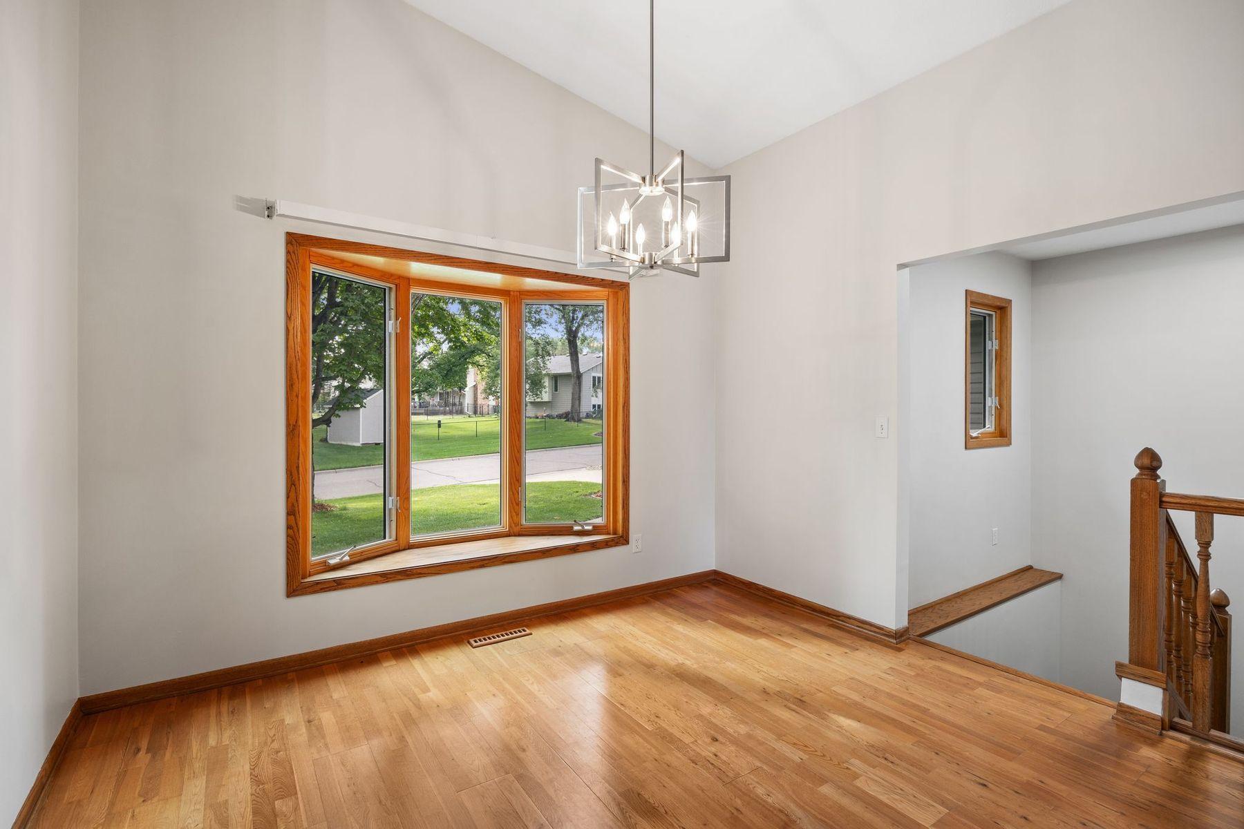 View of Residential at 15700 Logarto Lane, Burnsville MN 55306, Burnsville (28 of 71) - Mike Wilen | Minnesota Team Real Estate