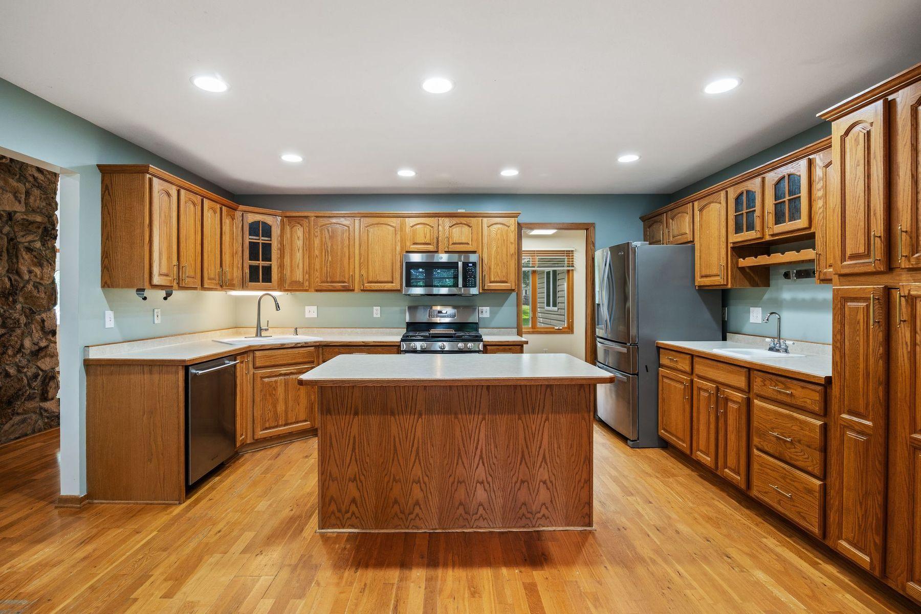 View of Residential at 15700 Logarto Lane, Burnsville MN 55306, Burnsville (20 of 71) - Mike Wilen | Minnesota Team Real Estate