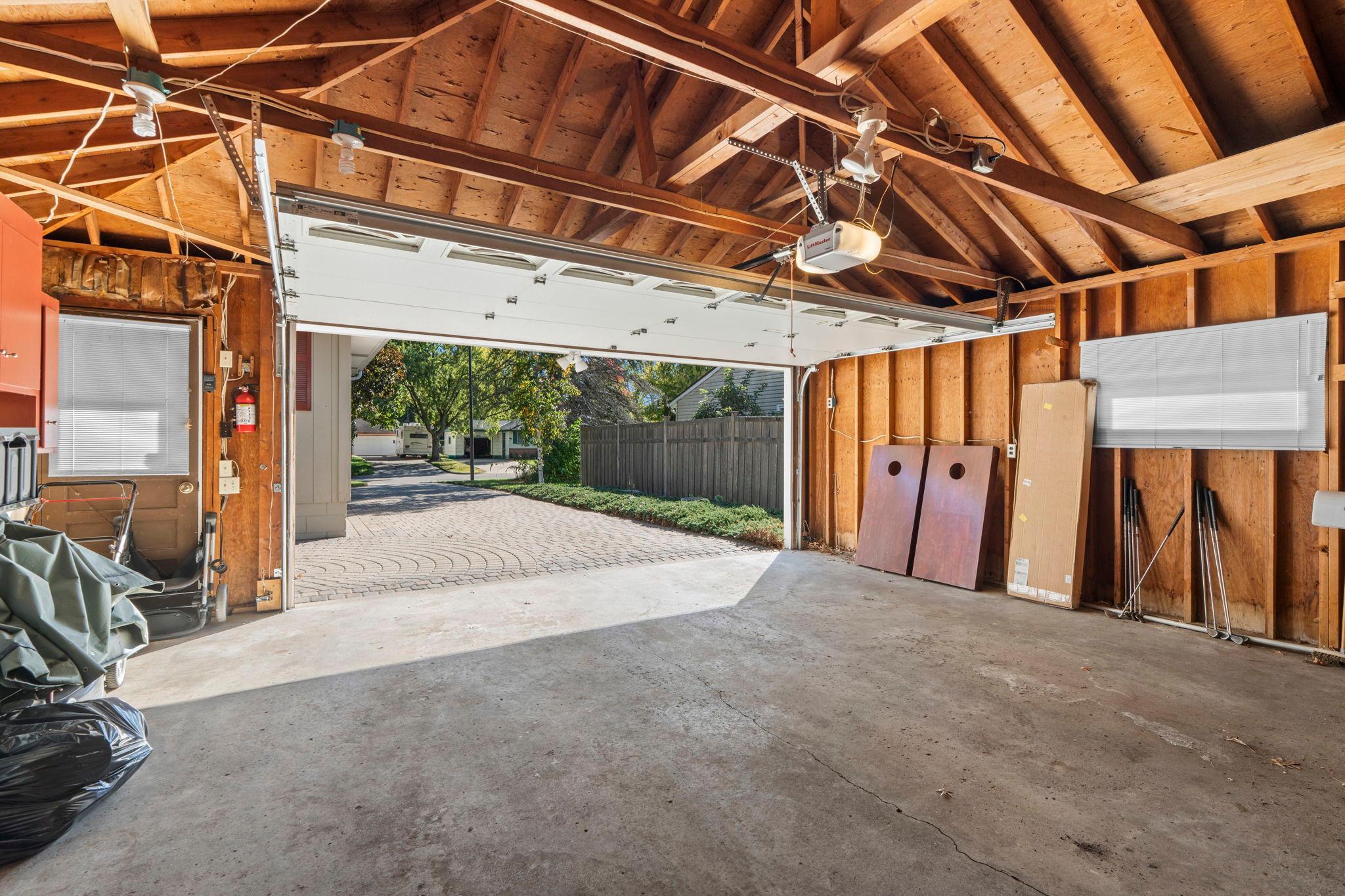 View of Residential at 5843 June Avenue, Brooklyn Center MN 55429, Brooklyn Center (59 of 63) - Mike Wilen | Minnesota Team Real Estate