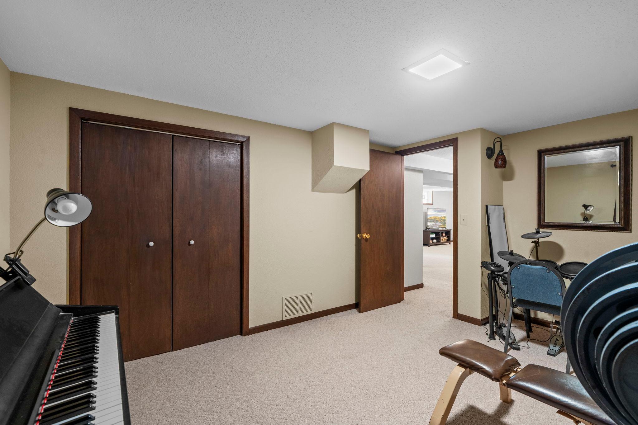 View of Residential at 5843 June Avenue, Brooklyn Center MN 55429, Brooklyn Center (41 of 63) - Mike Wilen | Minnesota Team Real Estate