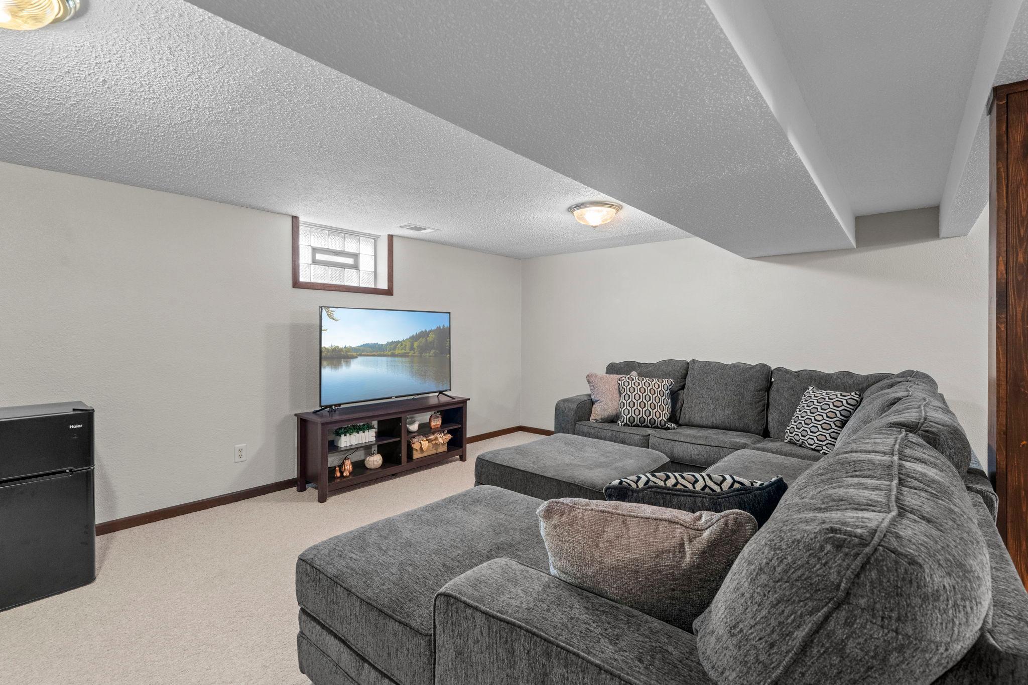 View of Residential at 5843 June Avenue, Brooklyn Center MN 55429, Brooklyn Center (32 of 63) - Mike Wilen | Minnesota Team Real Estate