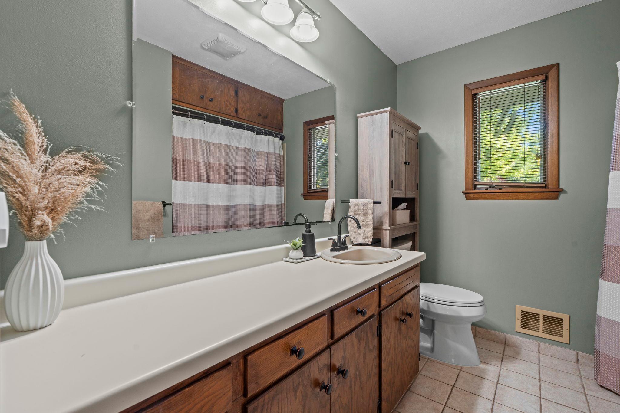 View of Residential at 5843 June Avenue, Brooklyn Center MN 55429, Brooklyn Center (30 of 63) - Mike Wilen | Minnesota Team Real Estate