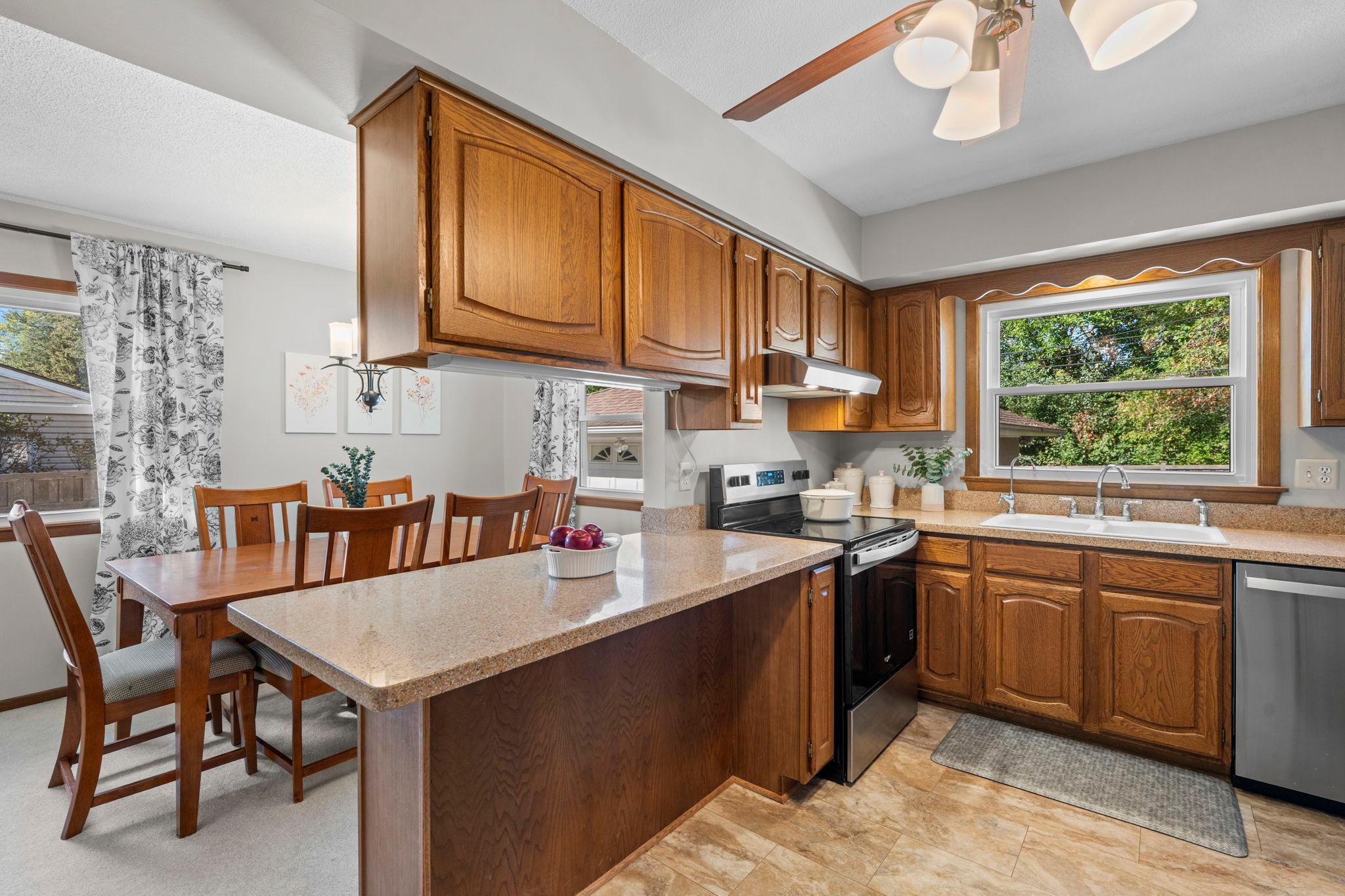 View of Residential at 5843 June Avenue, Brooklyn Center MN 55429, Brooklyn Center (18 of 63) - Mike Wilen | Minnesota Team Real Estate