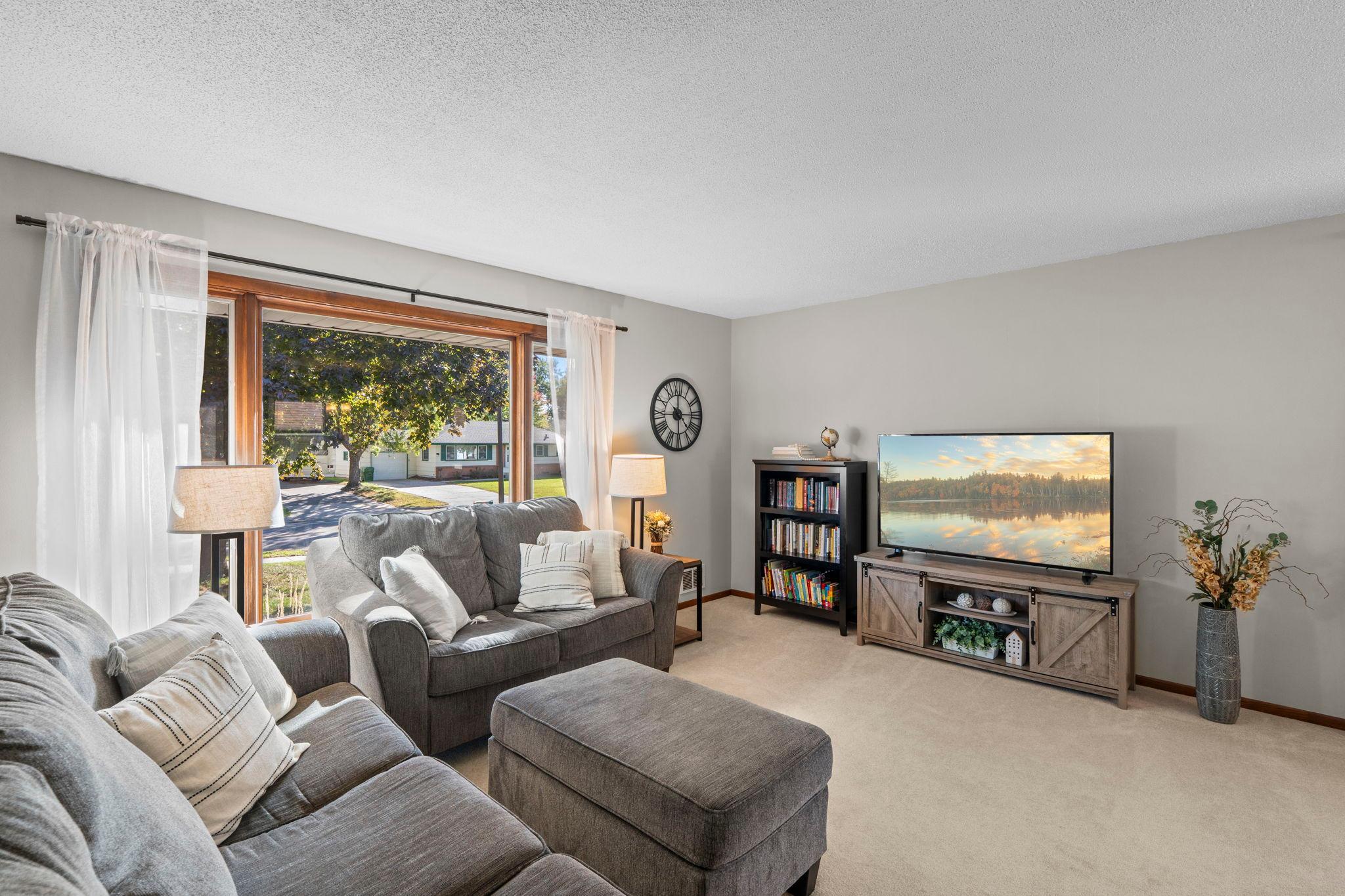 View of Residential at 5843 June Avenue, Brooklyn Center MN 55429, Brooklyn Center (9 of 63) - Mike Wilen | Minnesota Team Real Estate