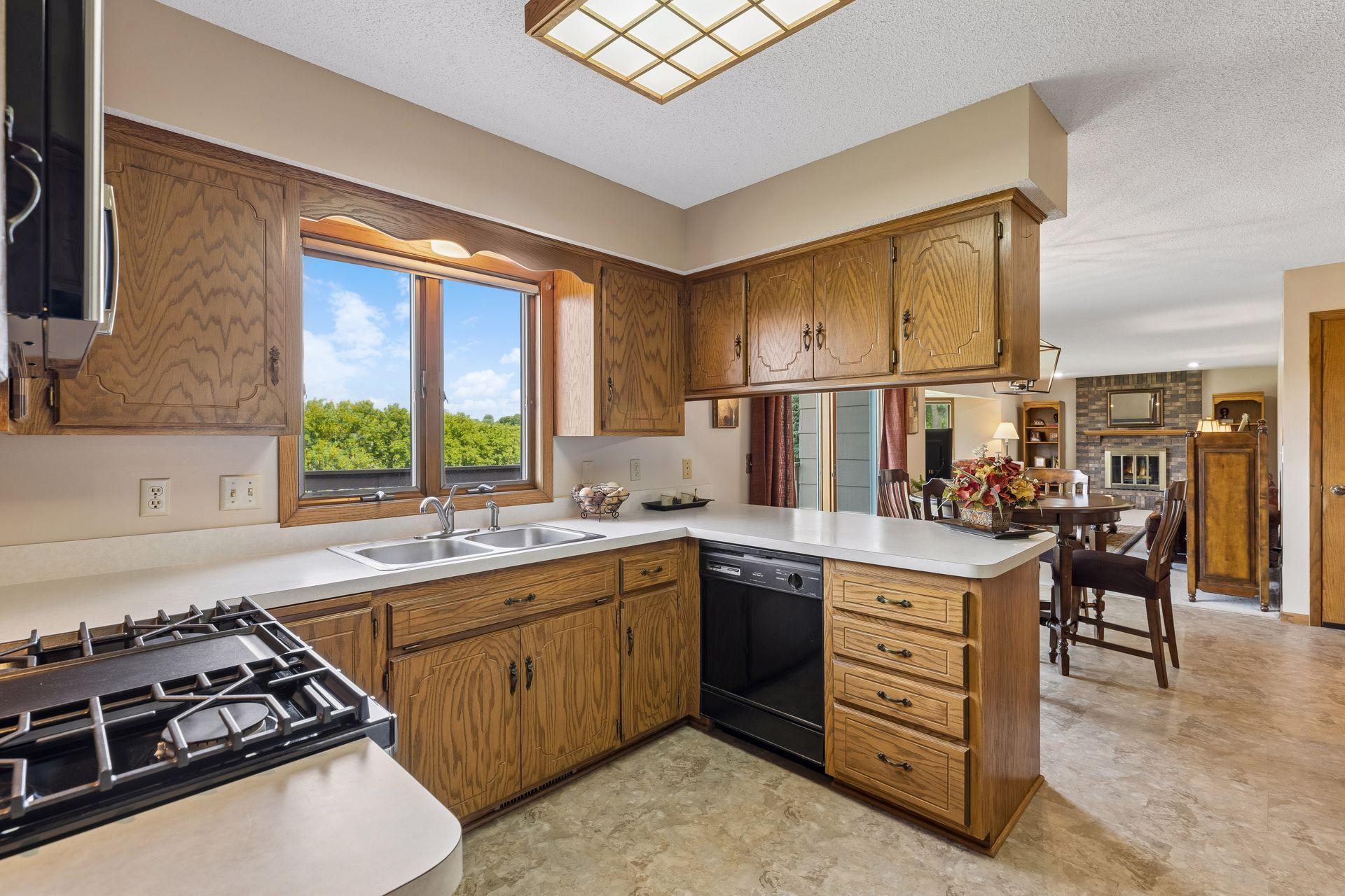 View of Residential at 7885 Kingsview Lane, Maple Grove MN 55311, Maple Grove (11 of 58) - Mike Wilen | Minnesota Team Real Estate