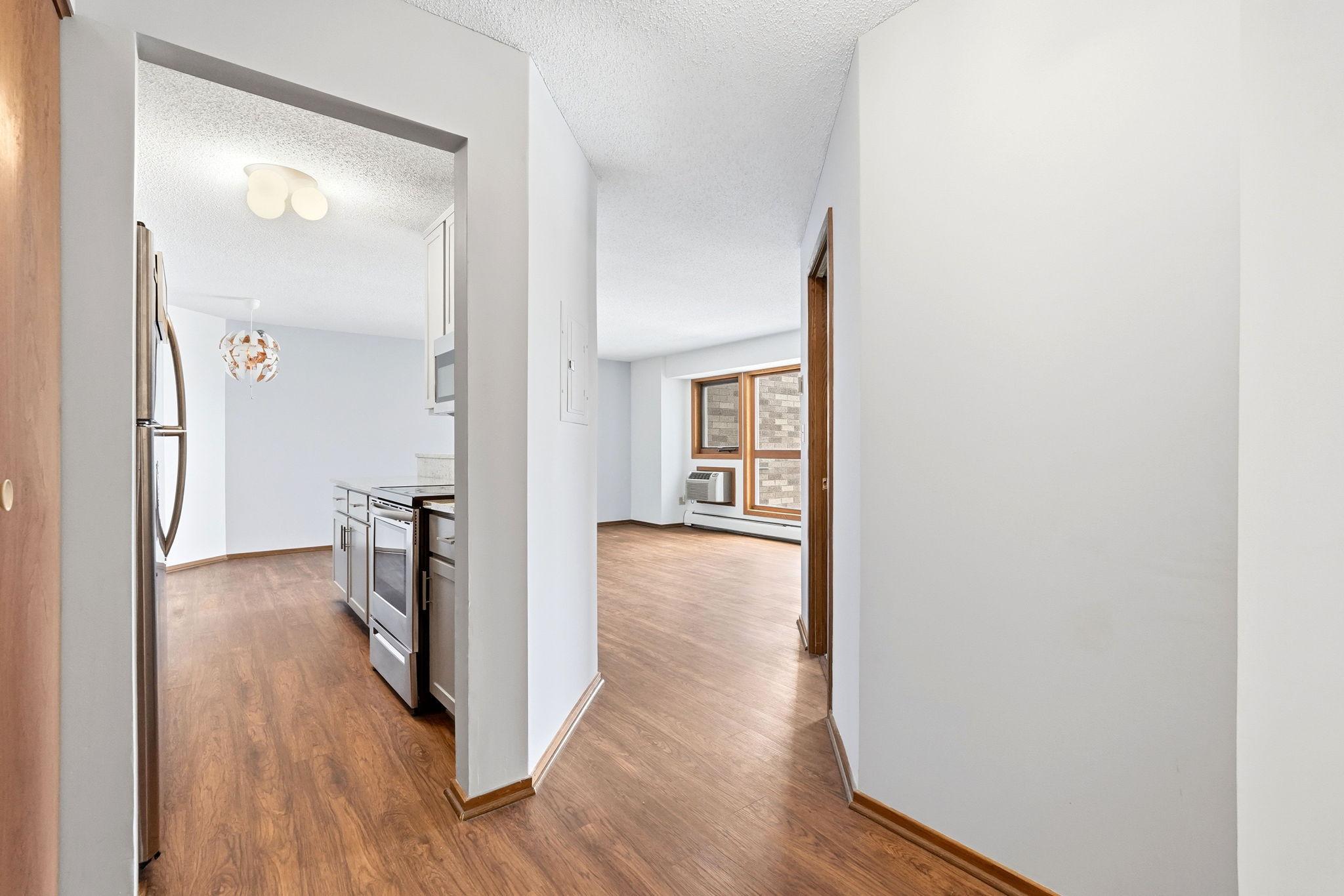 View of Residential at 433 7th Street #2113, Minneapolis MN 55415, Minneapolis (12 of 64) - Mike Wilen | Minnesota Team Real Estate