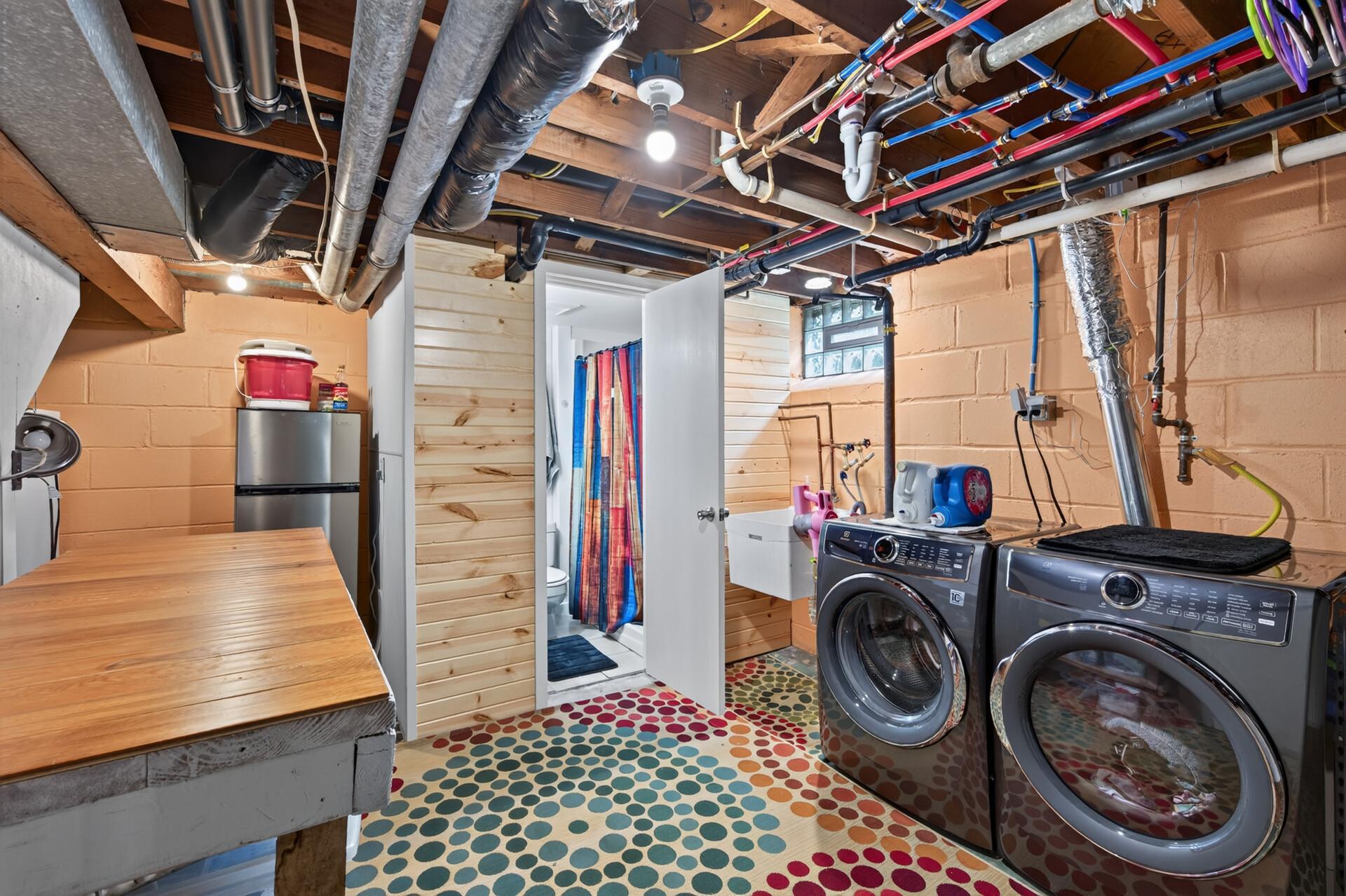 View of Residential at 2605 Garfield Street, Minneapolis MN 55418, Minneapolis (25 of 29) - Mike Wilen | Minnesota Team Real Estate