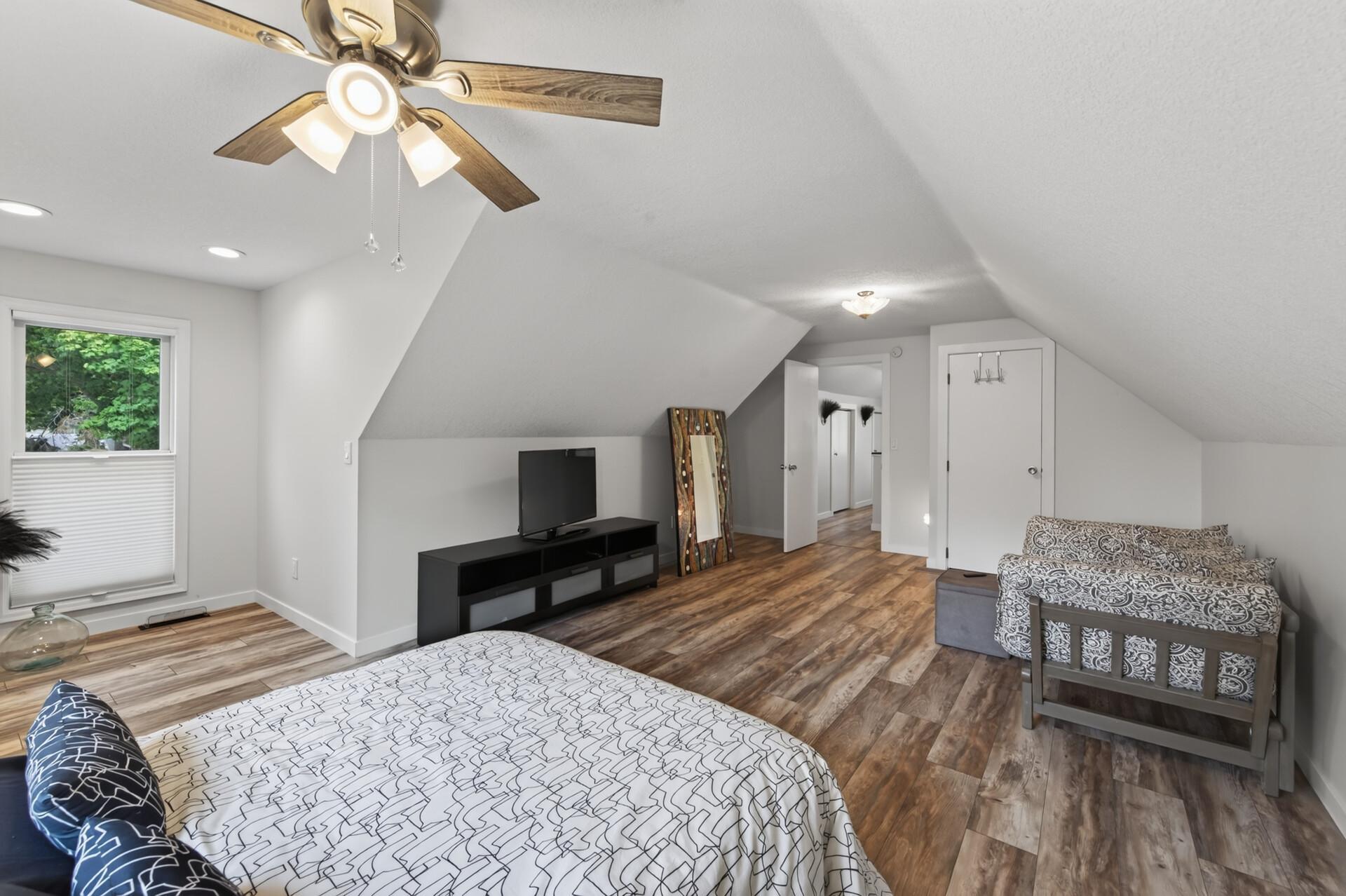 View of Residential at 2605 Garfield Street, Minneapolis MN 55418, Minneapolis (18 of 29) - Mike Wilen | Minnesota Team Real Estate
