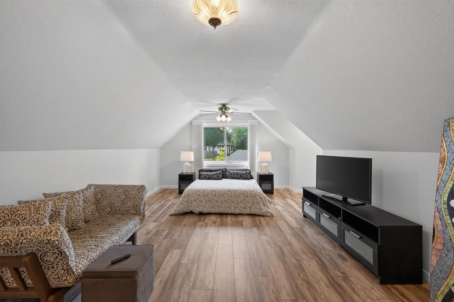 View of Residential at 2605 Garfield Street, Minneapolis MN 55418, Minneapolis (17 of 29) - Mike Wilen | Minnesota Team Real Estate