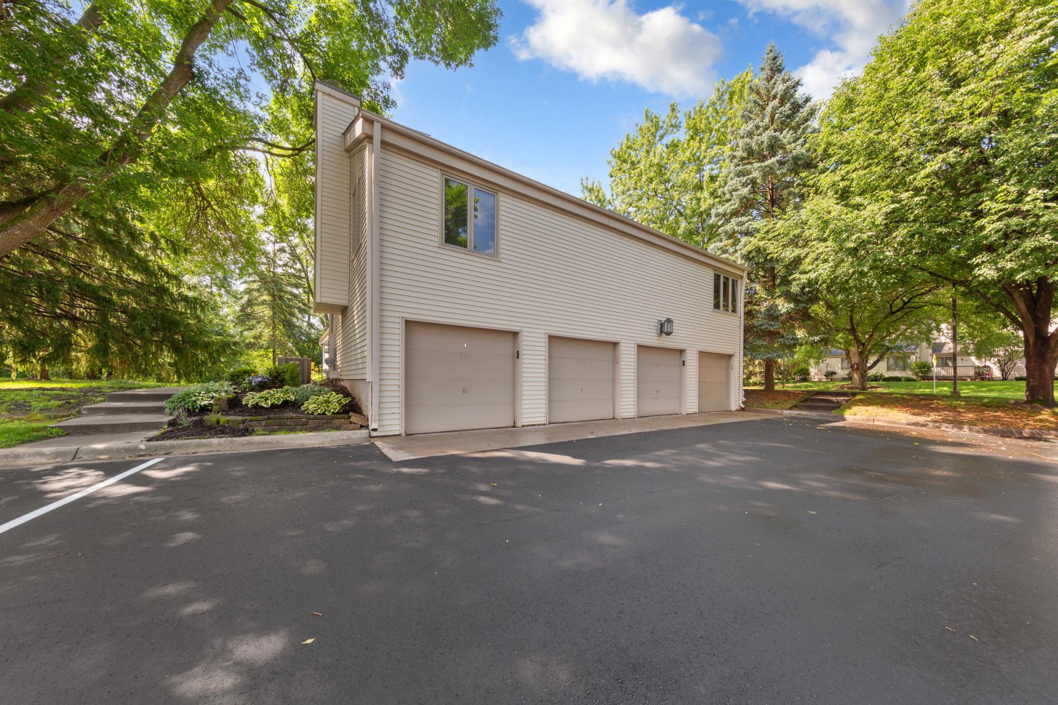 View of Residential at 435 Fontaine Court, Woodbury MN 55125, Woodbury (5 of 38) - Mike Wilen | Minnesota Team Real Estate