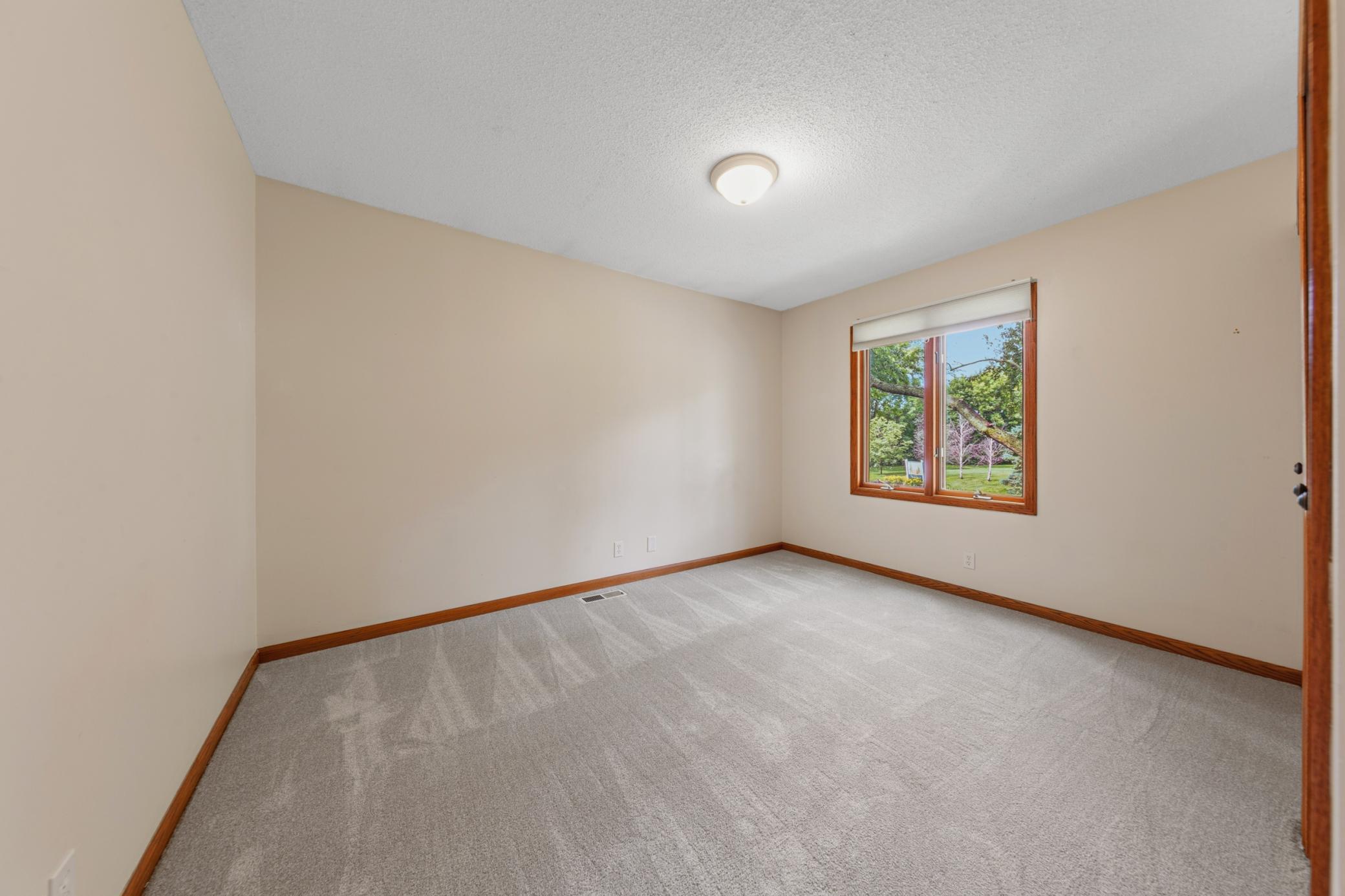View of Residential at 435 Fontaine Court, Woodbury MN 55125, Woodbury (20 of 38) - Mike Wilen | Minnesota Team Real Estate