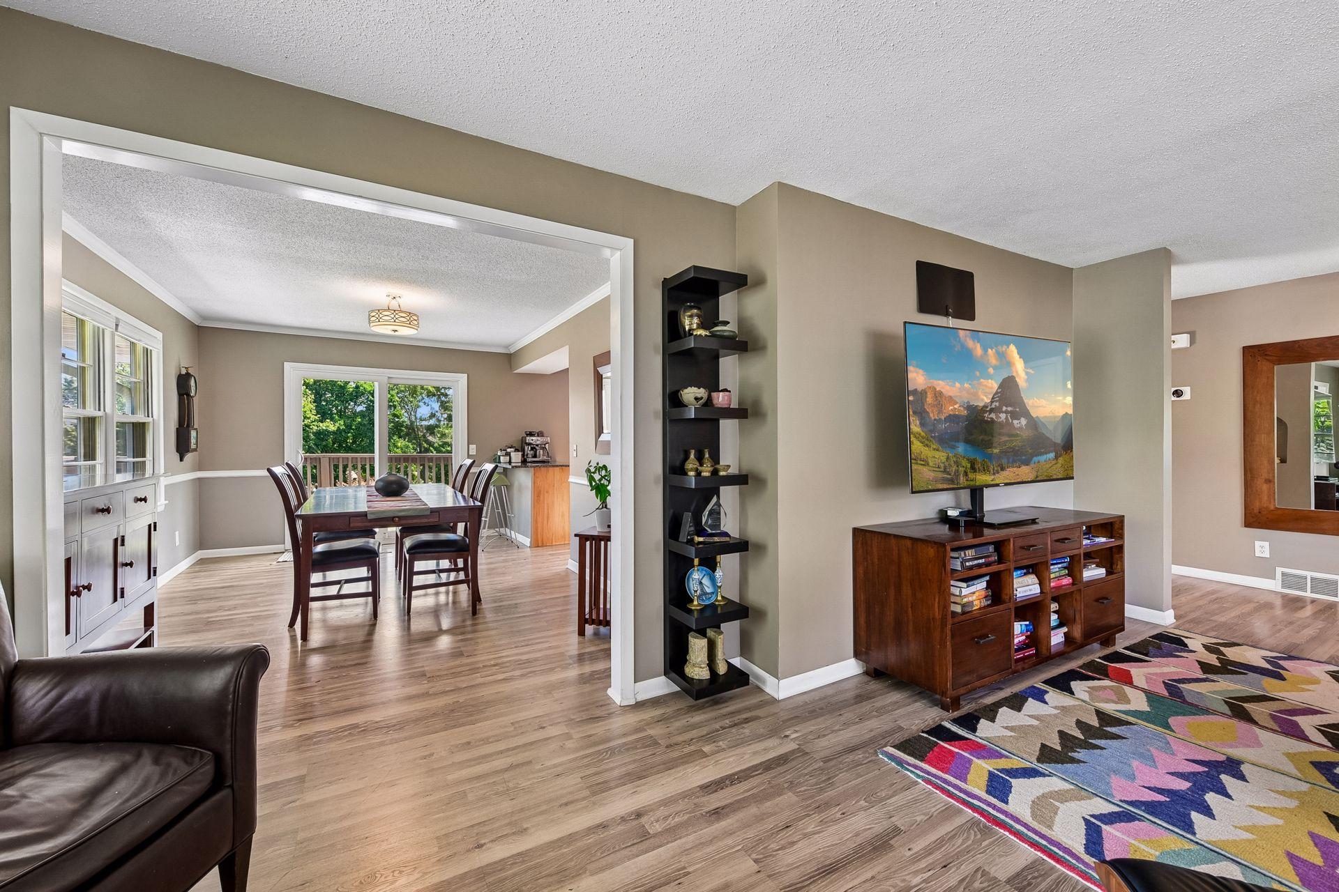 View of Residential at 3921 Minnewashta Court, Chanhassen MN 55331, Chanhassen (16 of 49) - Mike Wilen | Minnesota Team Real Estate