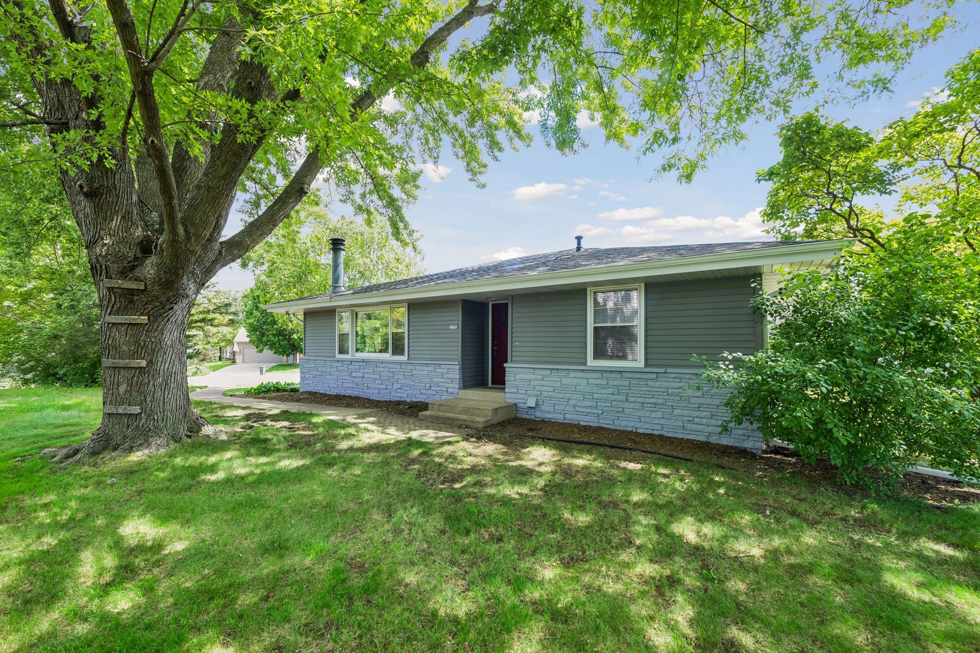 View of Residential at 3921 Minnewashta Court, Chanhassen MN 55331, Chanhassen (32 of 49) - Mike Wilen | Minnesota Team Real Estate