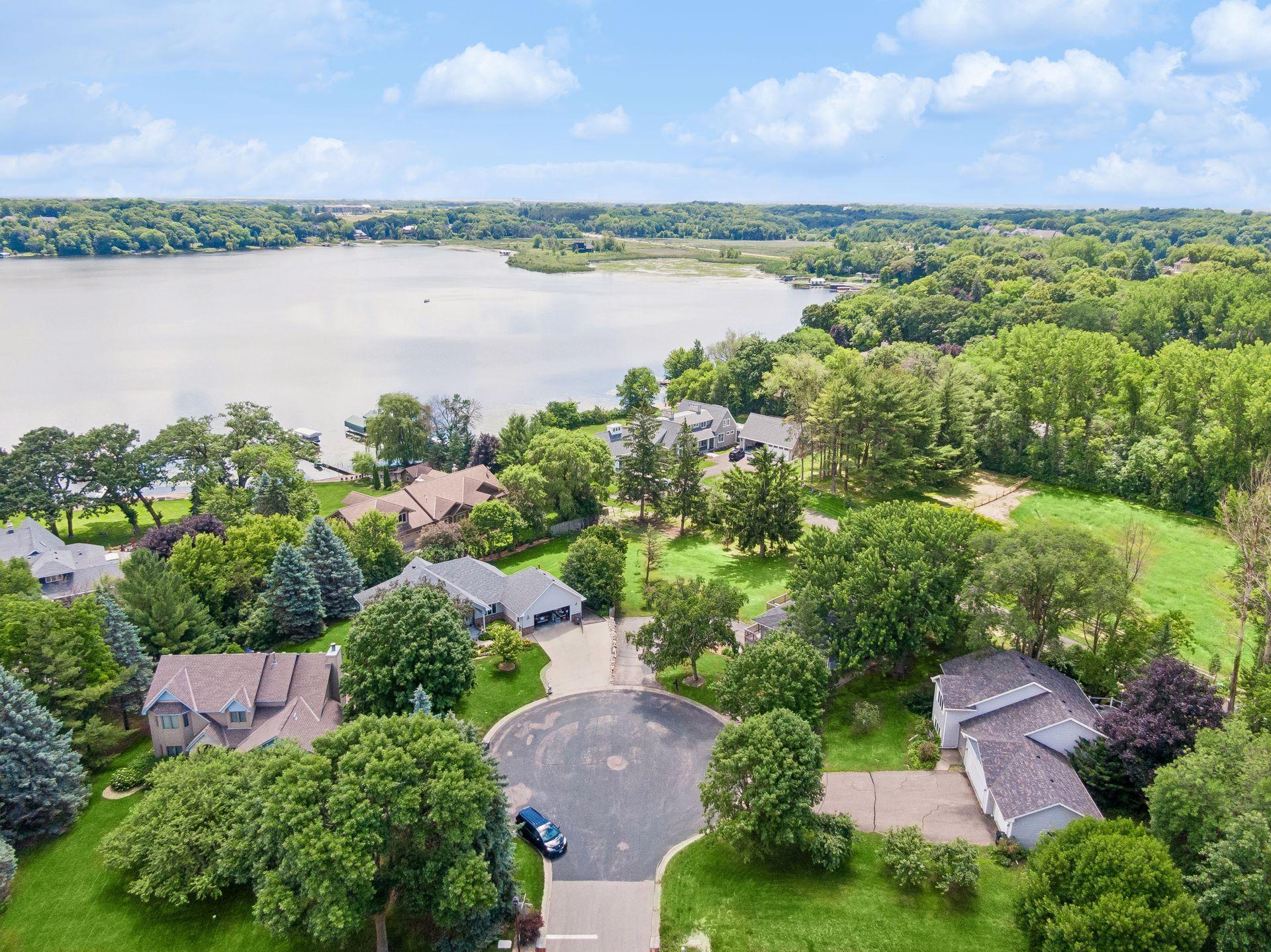 View of Residential at 3921 Minnewashta Court, Chanhassen MN 55331, Chanhassen (5 of 49) - Mike Wilen | Minnesota Team Real Estate