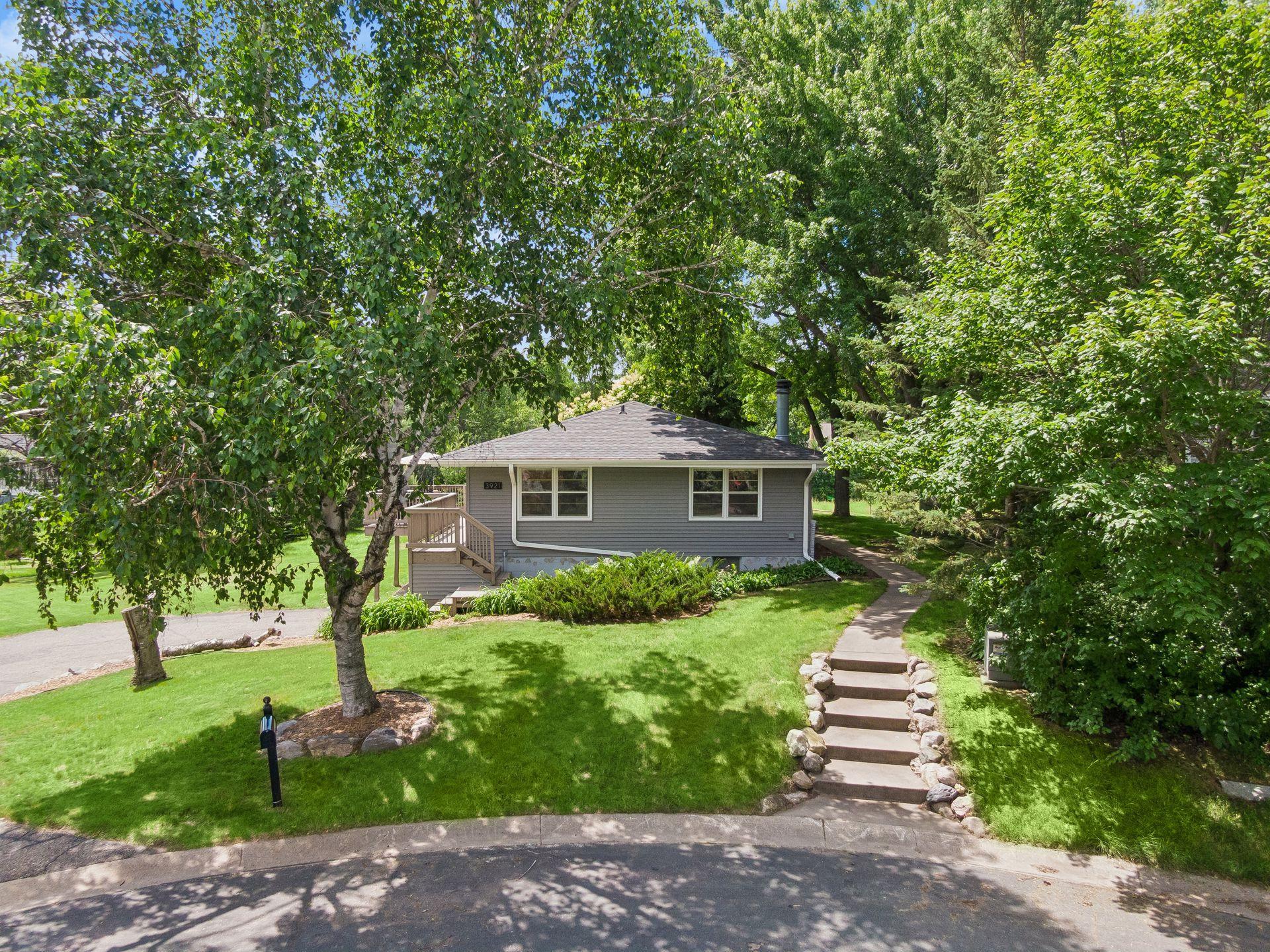 View of Residential at 3921 Minnewashta Court, Chanhassen MN 55331, Chanhassen (29 of 49) - Mike Wilen | Minnesota Team Real Estate