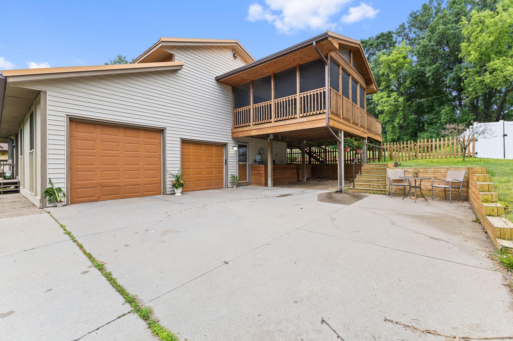 View of Residential at 1306 Berry Ridge Road, Eagan MN 55123, Eagan (30 of 39) - Mike Wilen | Minnesota Team Real Estate