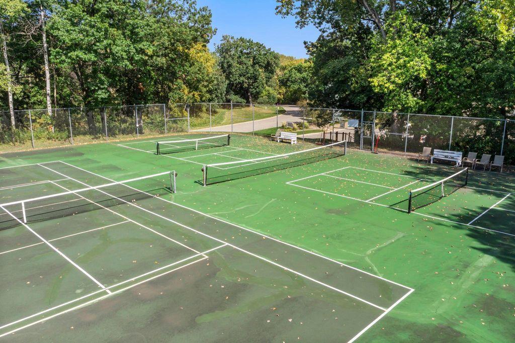 View of Residential at 493 Sterling Street, Maplewood MN 55119, Maplewood (33 of 37) - Mike Wilen | Minnesota Team Real Estate