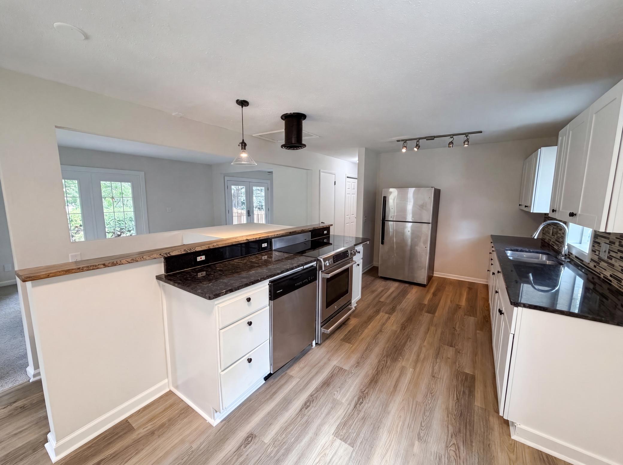 View of Residential at 2591 Aldine Street, Roseville MN 55113, Roseville (2 of 25) - Mike Wilen | Minnesota Team Real Estate