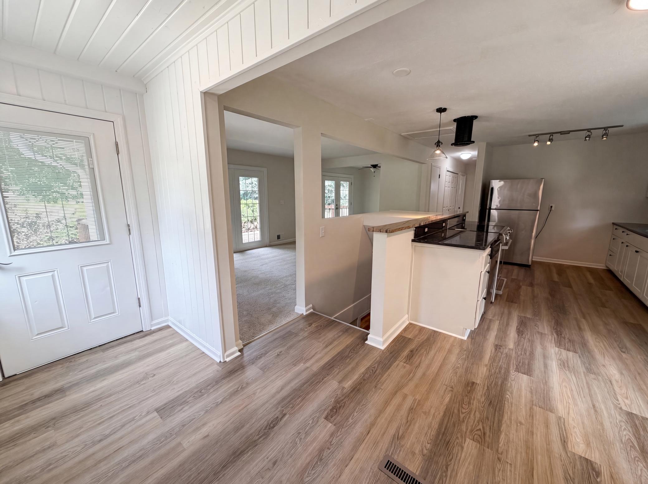 View of Residential at 2591 Aldine Street, Roseville MN 55113, Roseville (18 of 25) - Mike Wilen | Minnesota Team Real Estate