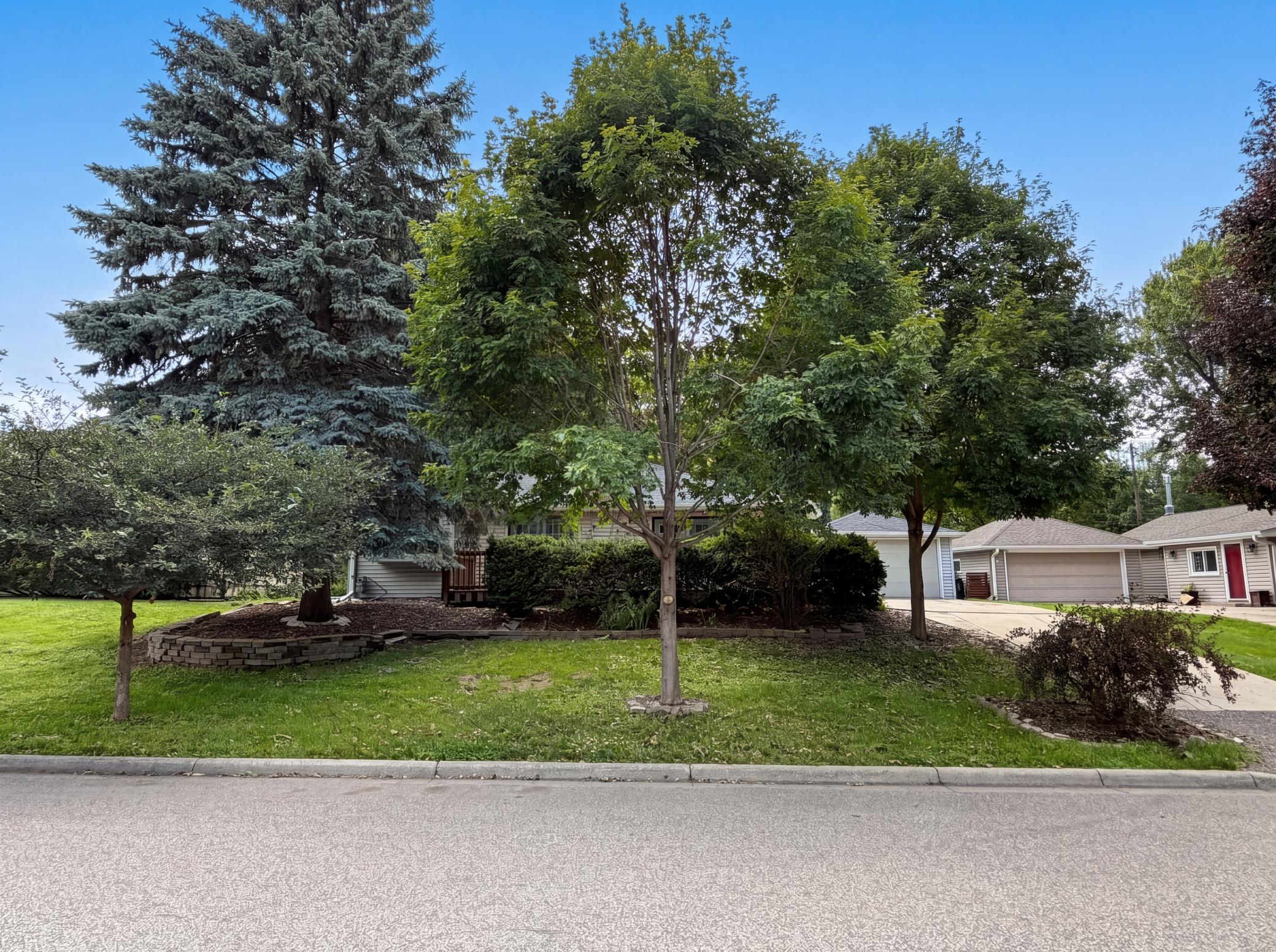 View of Residential at 2591 Aldine Street, Roseville MN 55113, Roseville (23 of 25) - Mike Wilen | Minnesota Team Real Estate