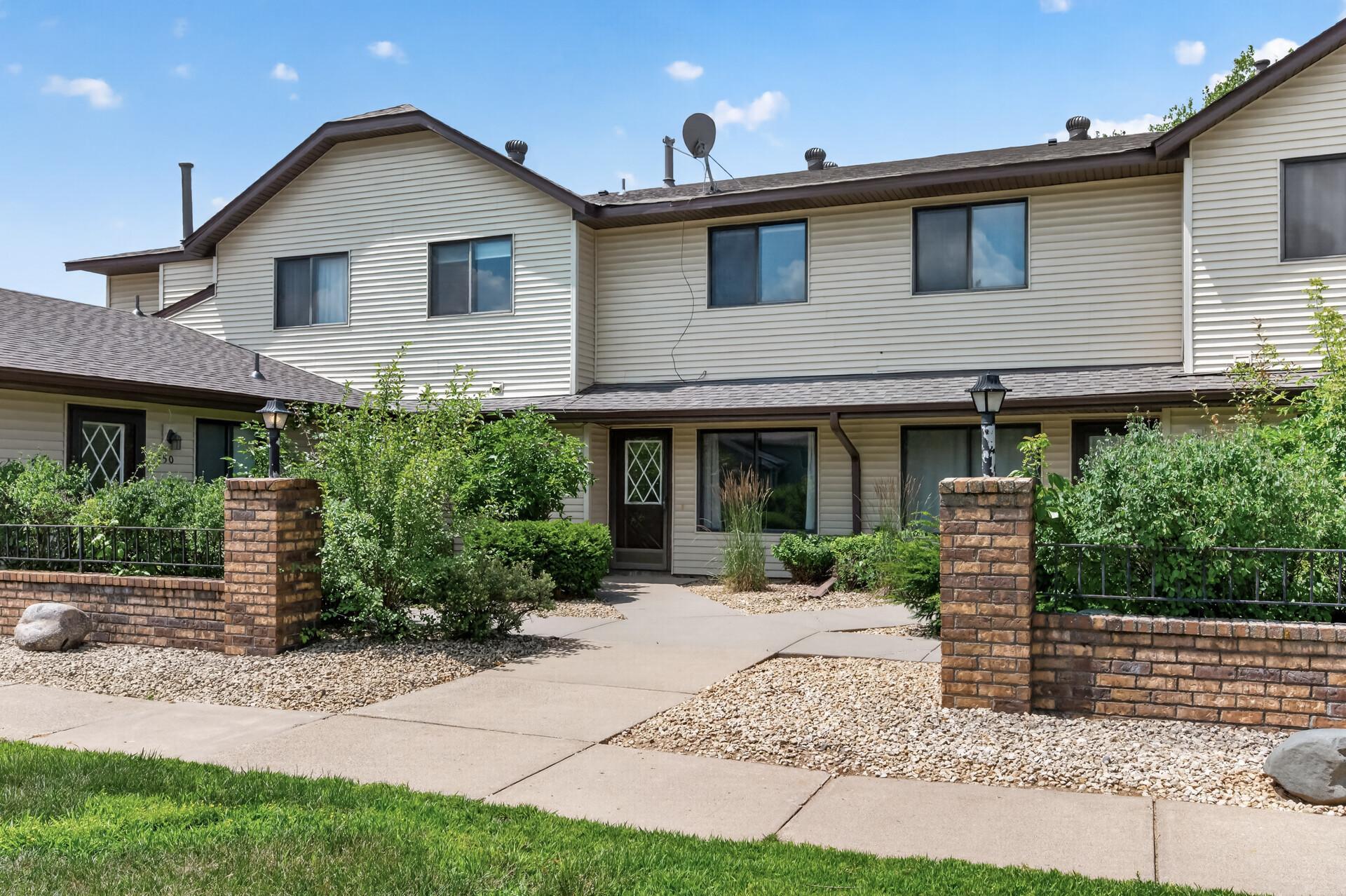 View of (TH) Quad/4 Corners at 1554 Helmo Avenue, Oakdale - Mike Wilen | Minnesota Team Real Estate