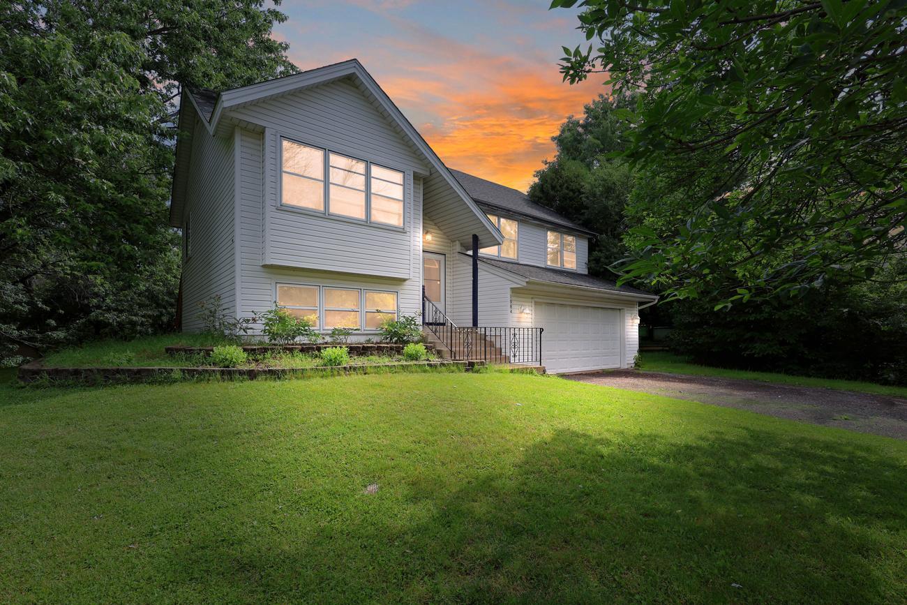 View of Residential at 1984 Helena Court, Oakdale MN 55128, Oakdale (45 of 48) - Mike Wilen | Minnesota Team Real Estate