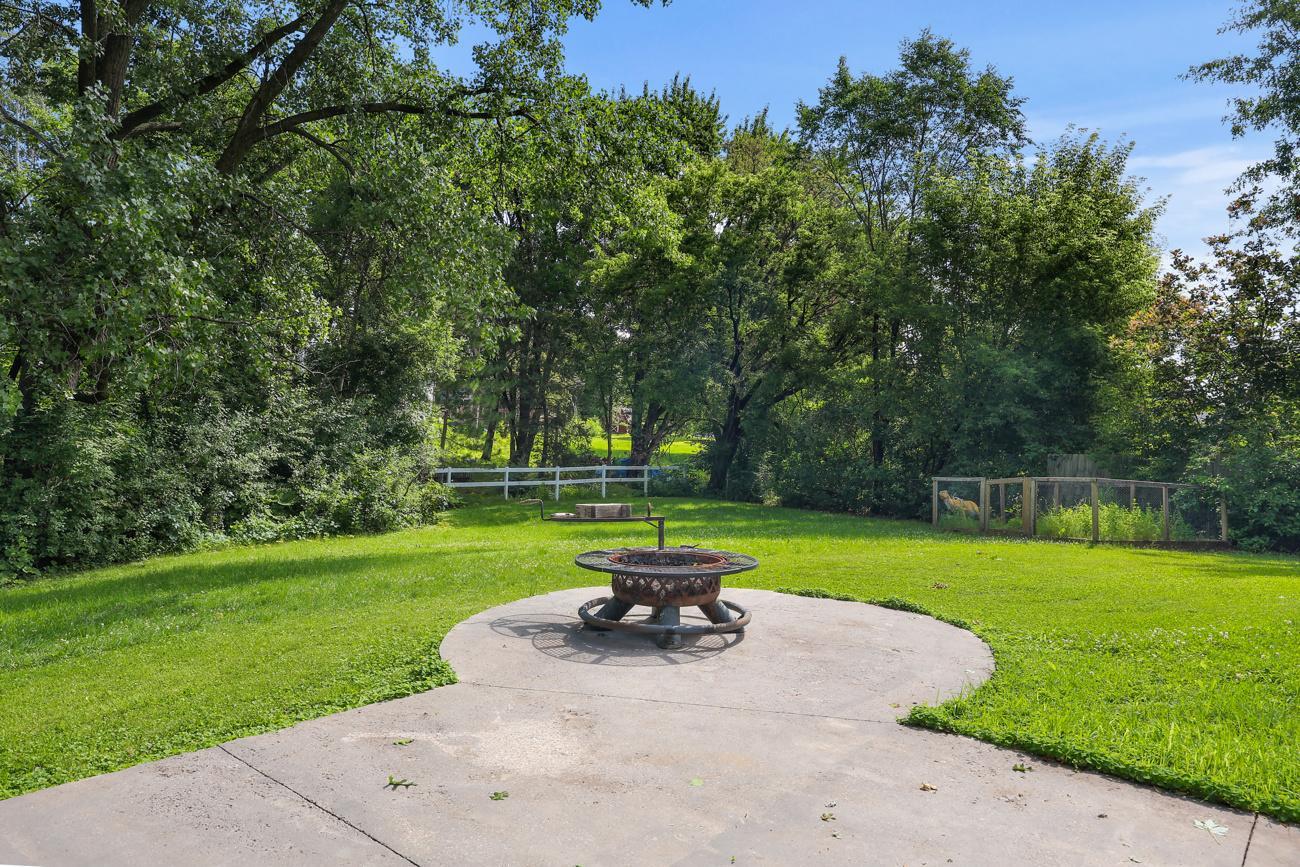 View of Residential at 1984 Helena Court, Oakdale MN 55128, Oakdale (14 of 48) - Mike Wilen | Minnesota Team Real Estate