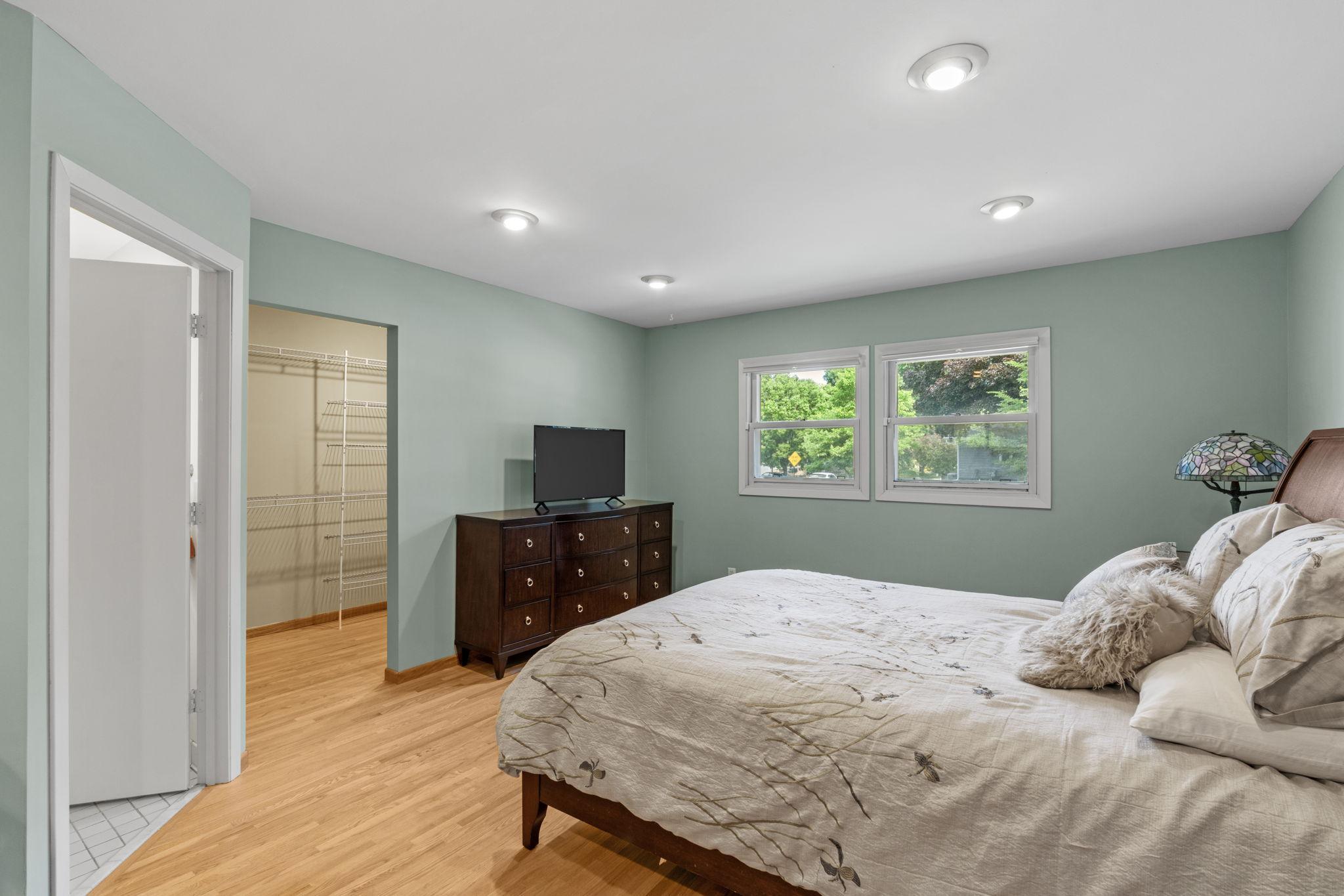 View of Residential at 9435 14th Street, Saint Louis Park MN 55426, Saint Louis Park (36 of 60) - Mike Wilen | Minnesota Team Real Estate