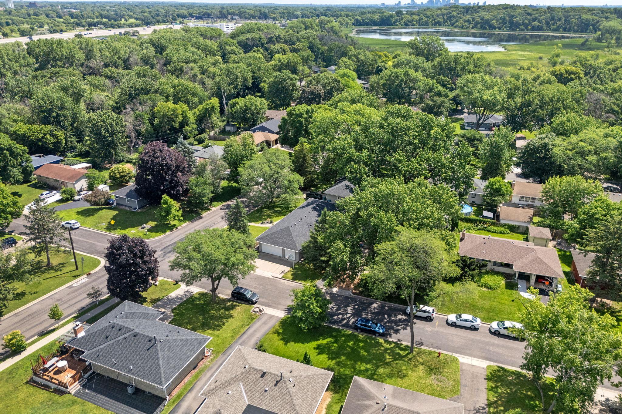 View of Residential at 9435 14th Street, Saint Louis Park MN 55426, Saint Louis Park (17 of 60) - Mike Wilen | Minnesota Team Real Estate