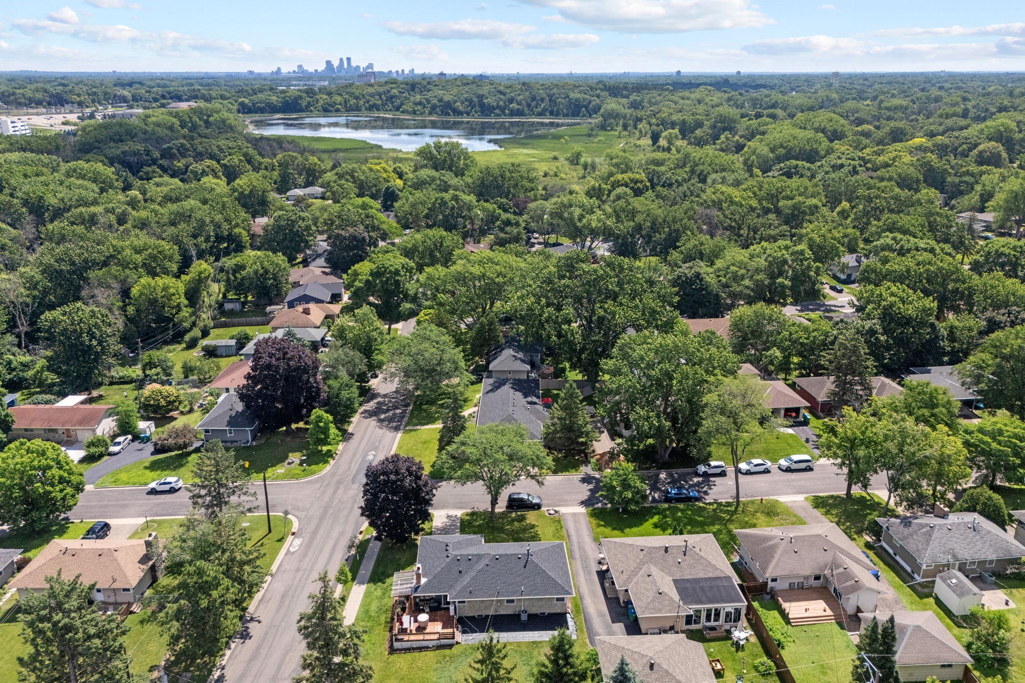View of Residential at 9435 14th Street, Saint Louis Park MN 55426, Saint Louis Park (16 of 60) - Mike Wilen | Minnesota Team Real Estate
