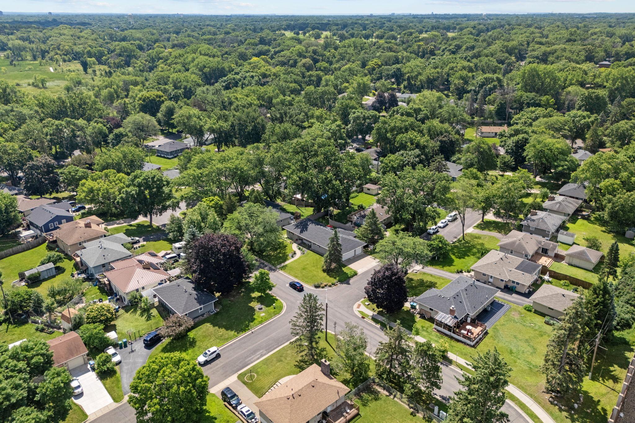 View of Residential at 9435 14th Street, Saint Louis Park MN 55426, Saint Louis Park (15 of 60) - Mike Wilen | Minnesota Team Real Estate