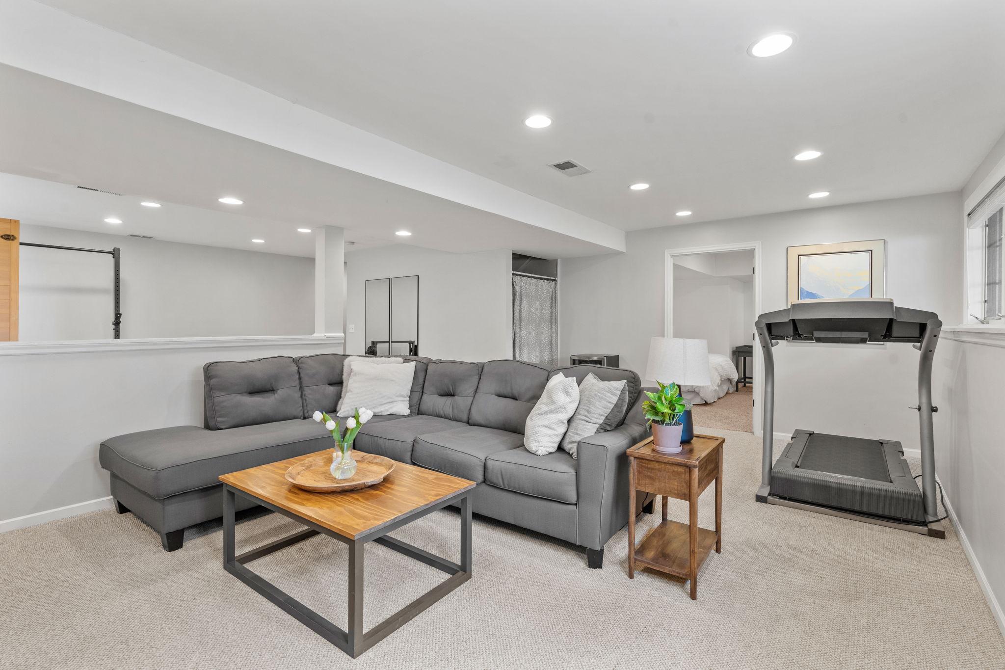 View of Residential at 2551 Cypress Street, Maplewood MN 55109, Maplewood (47 of 64) - Mike Wilen | Minnesota Team Real Estate