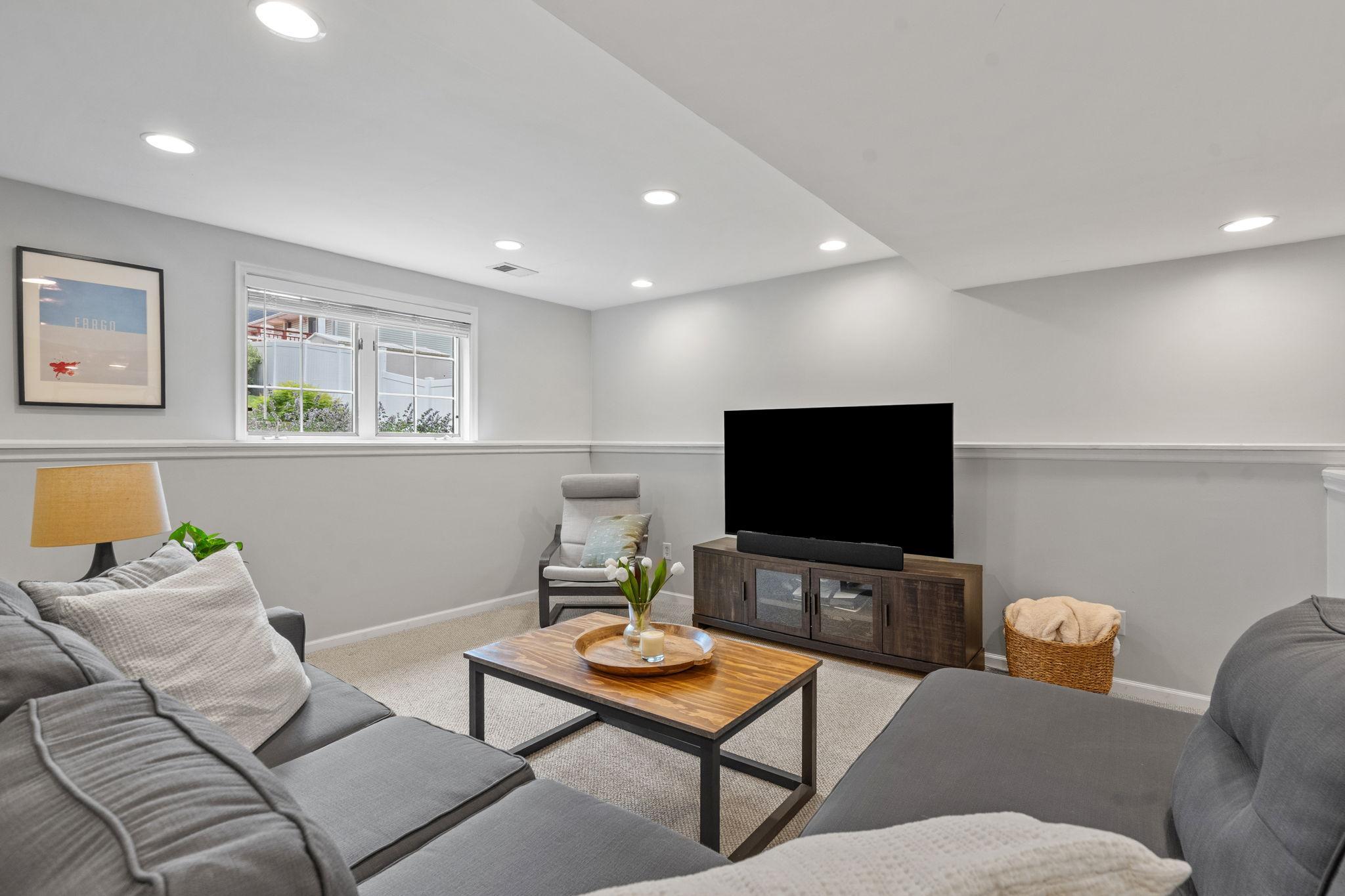 View of Residential at 2551 Cypress Street, Maplewood MN 55109, Maplewood (44 of 64) - Mike Wilen | Minnesota Team Real Estate