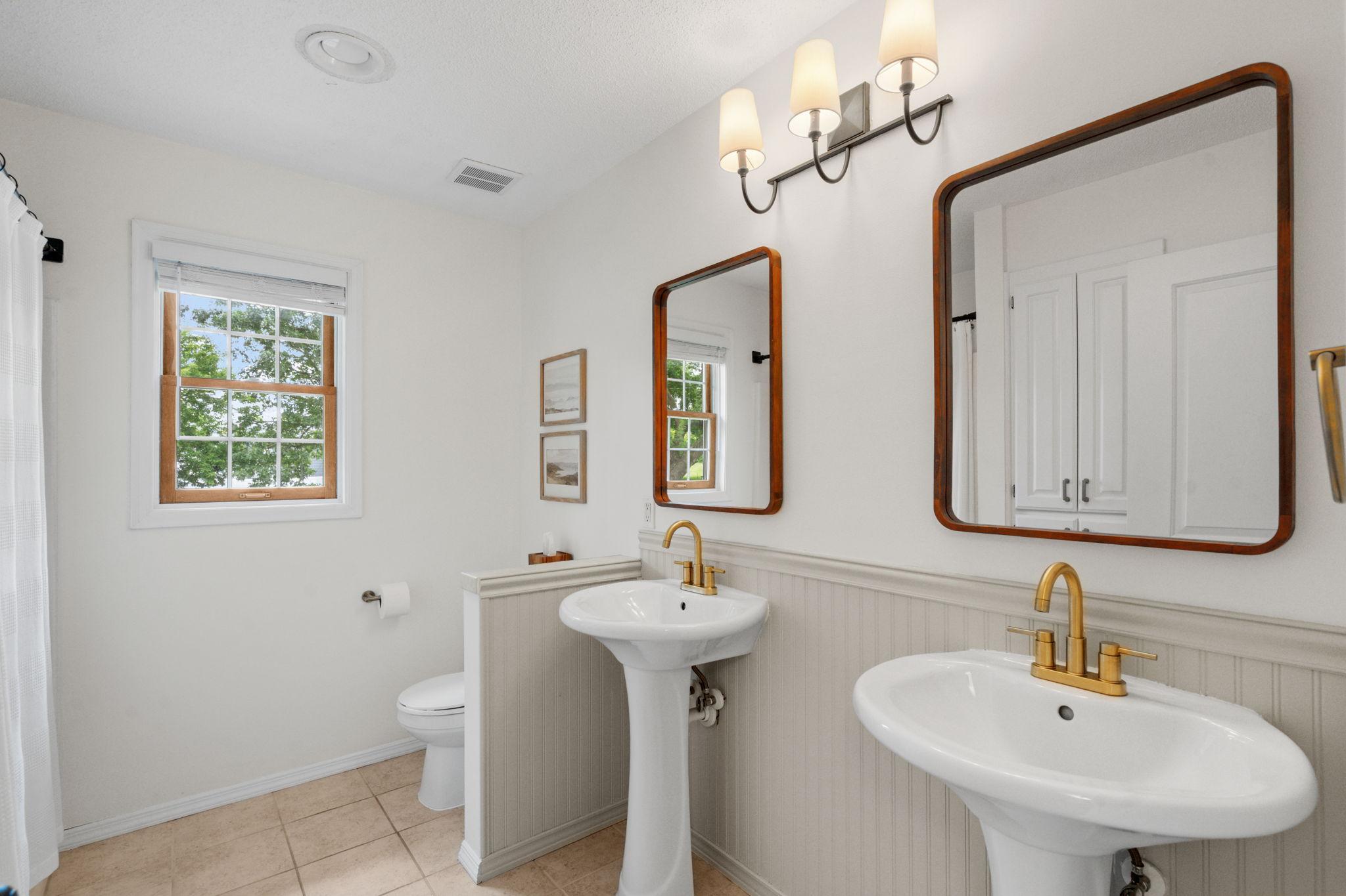 View of Residential at 2551 Cypress Street, Maplewood MN 55109, Maplewood (32 of 64) - Mike Wilen | Minnesota Team Real Estate