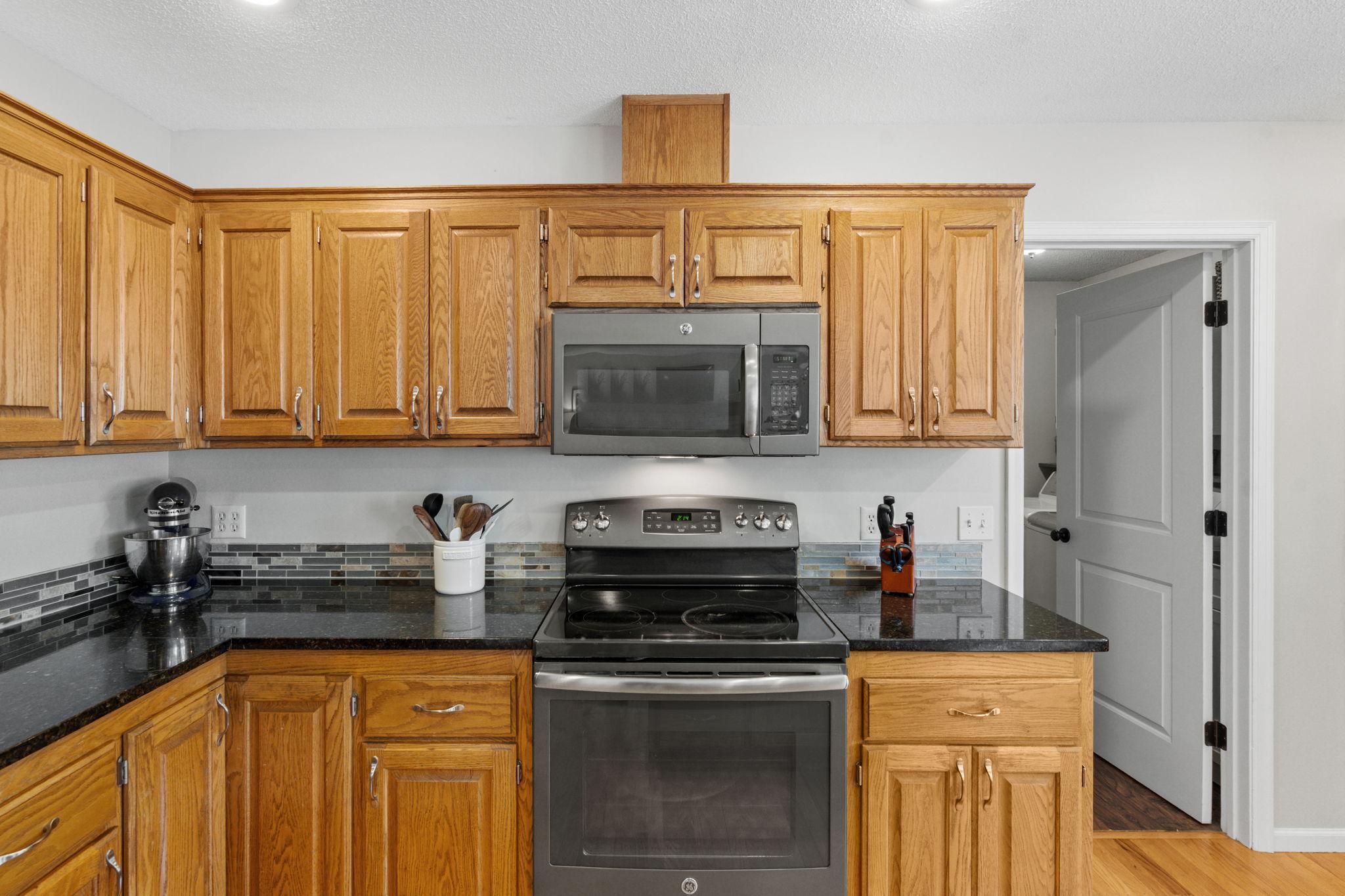 View of Residential at 2551 Cypress Street, Maplewood MN 55109, Maplewood (24 of 64) - Mike Wilen | Minnesota Team Real Estate