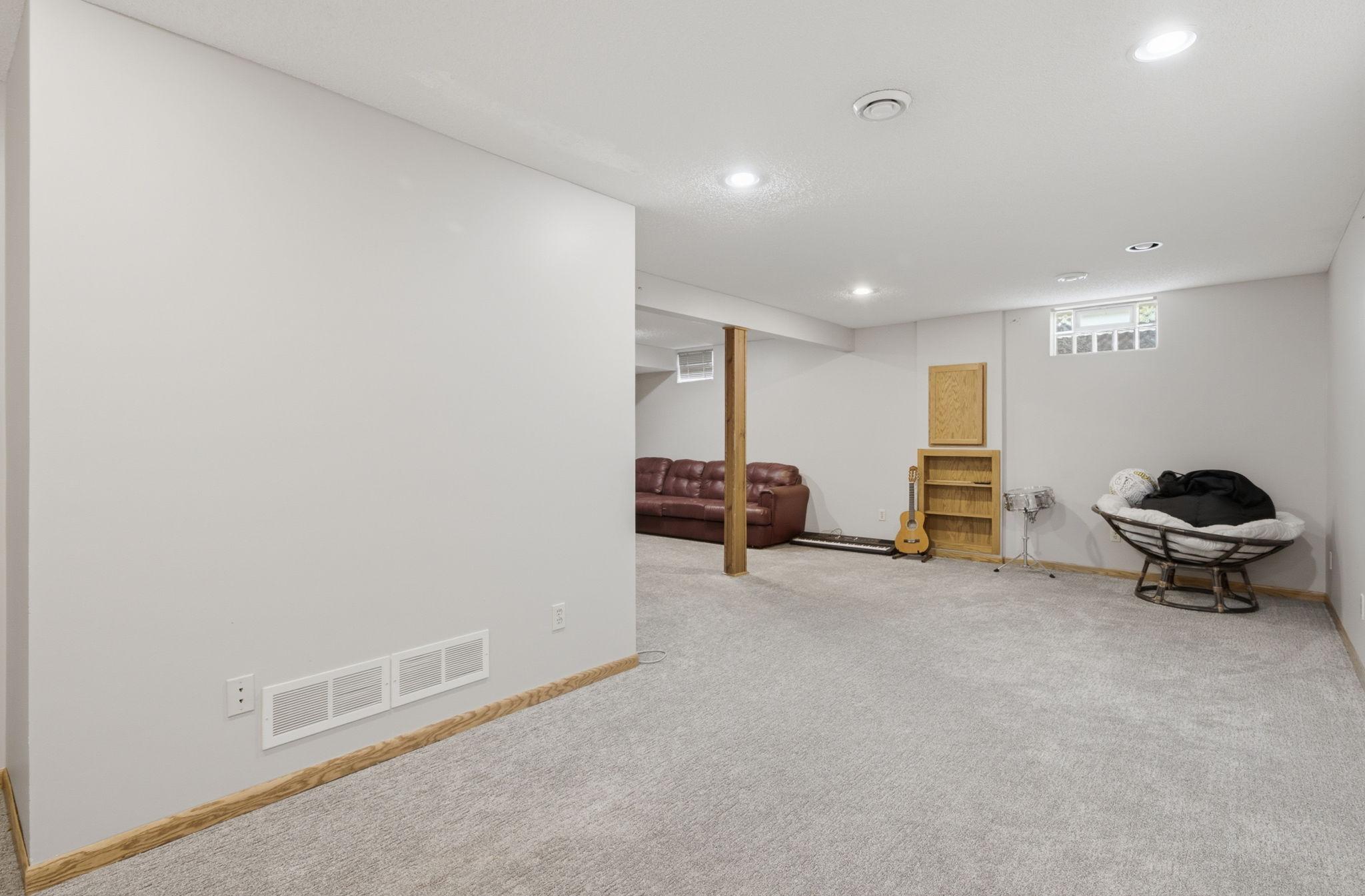 View of Residential at 9643 Polaris Lane, Maple Grove MN 55369, Maple Grove (23 of 29) - Mike Wilen | Minnesota Team Real Estate