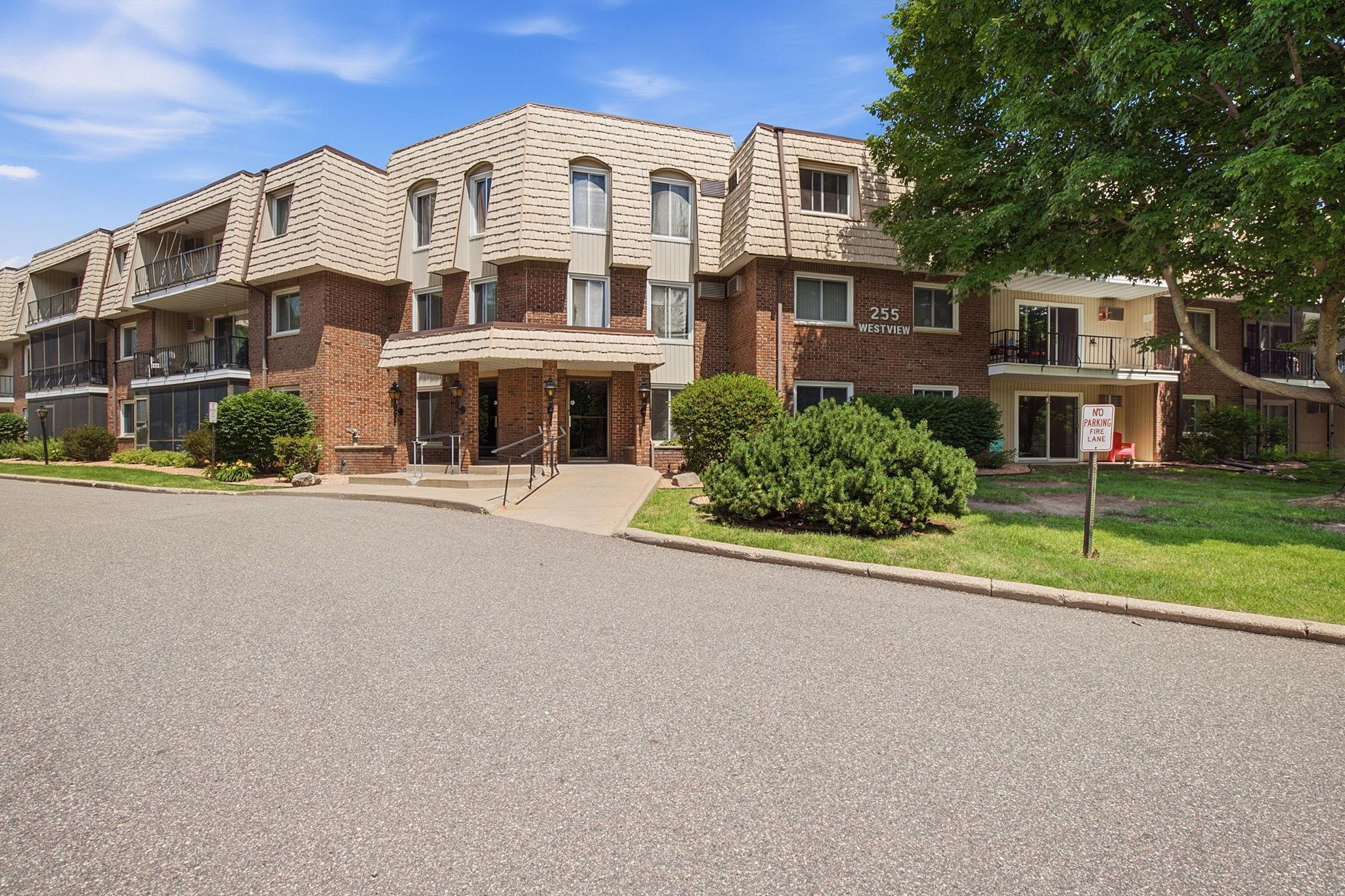 View of Residential at 255 Westview Drive #308, West Saint Paul MN 55118, West Saint Paul (37 of 39) - Mike Wilen | Minnesota Team Real Estate