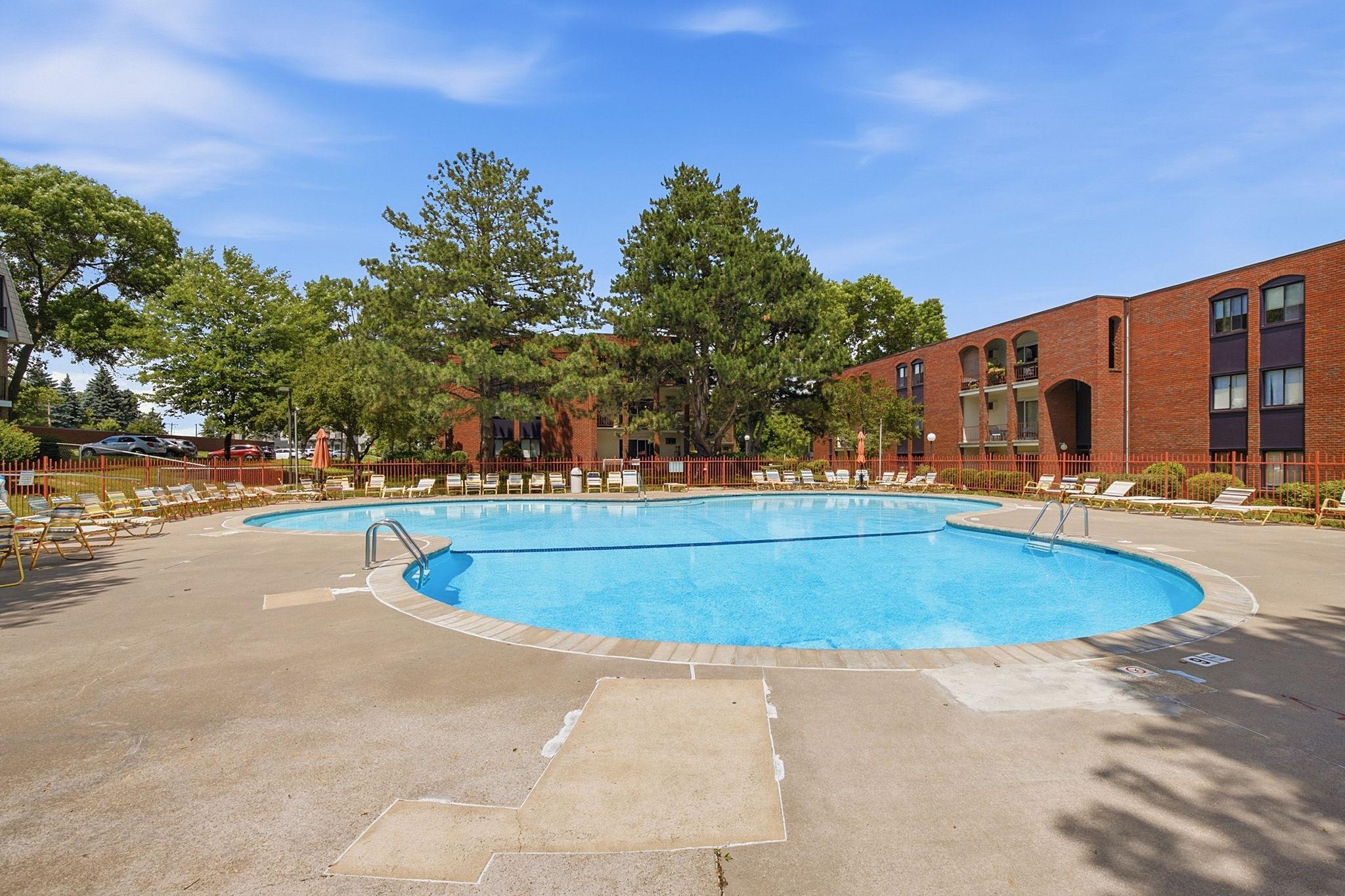View of Residential at 255 Westview Drive #308, West Saint Paul MN 55118, West Saint Paul (4 of 39) - Mike Wilen | Minnesota Team Real Estate