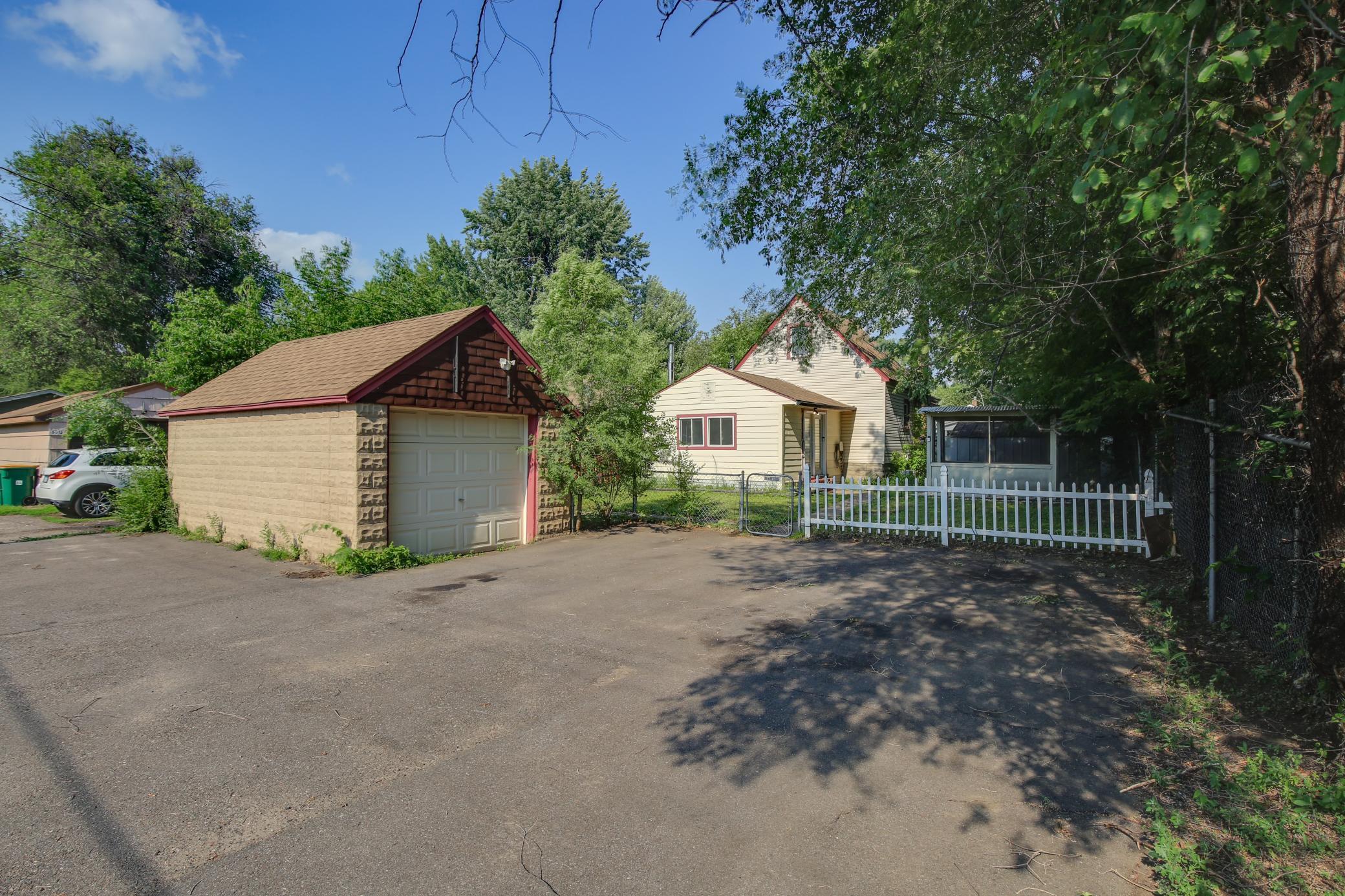 View of Residential at 5311 Knox Avenue, Brooklyn Center MN 55430, Brooklyn Center (29 of 34) - Mike Wilen | Minnesota Team Real Estate