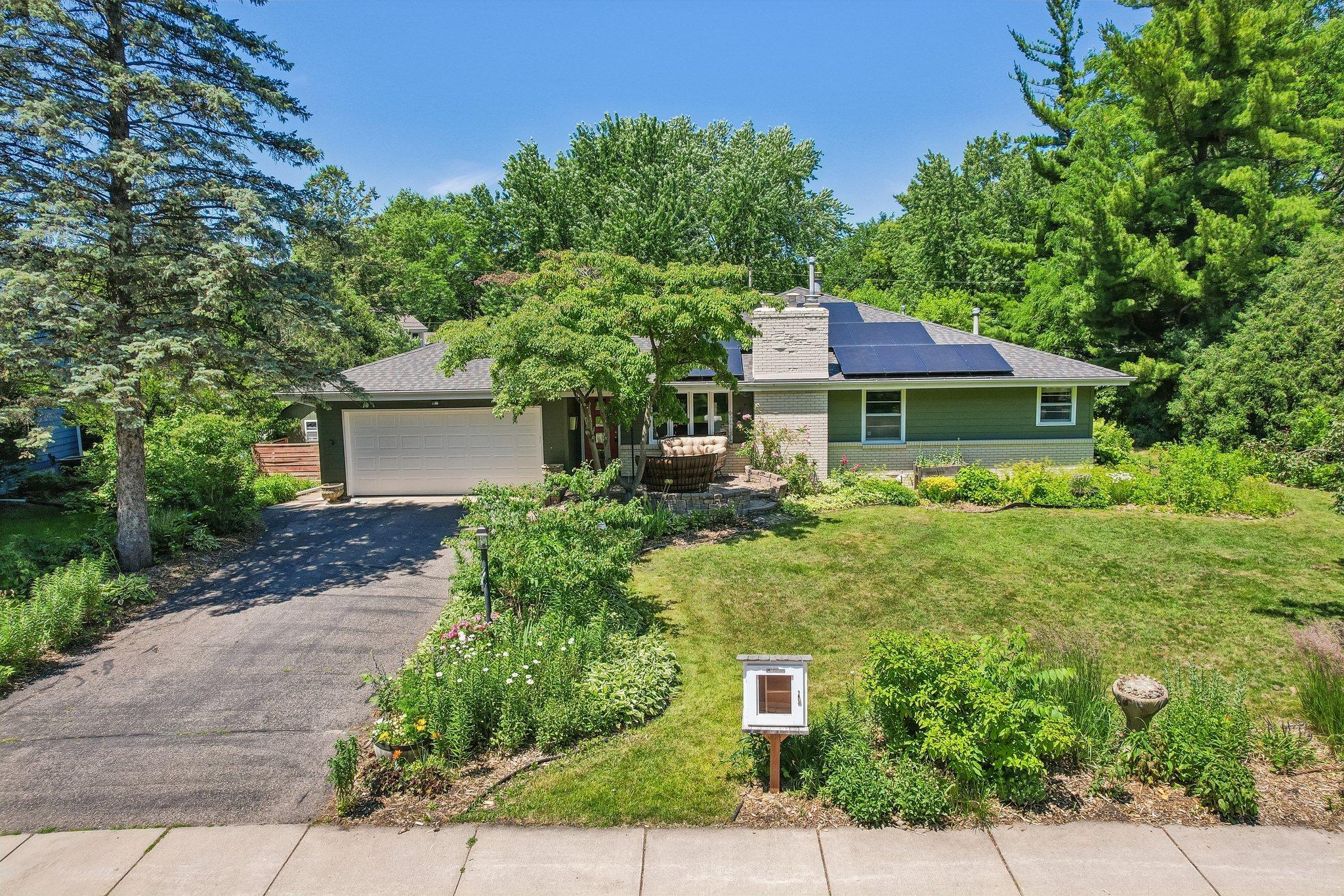 View of Residential at 2955 Regent Avenue, Golden Valley MN 55422, Golden Valley - Mike Wilen | Minnesota Team Real Estate