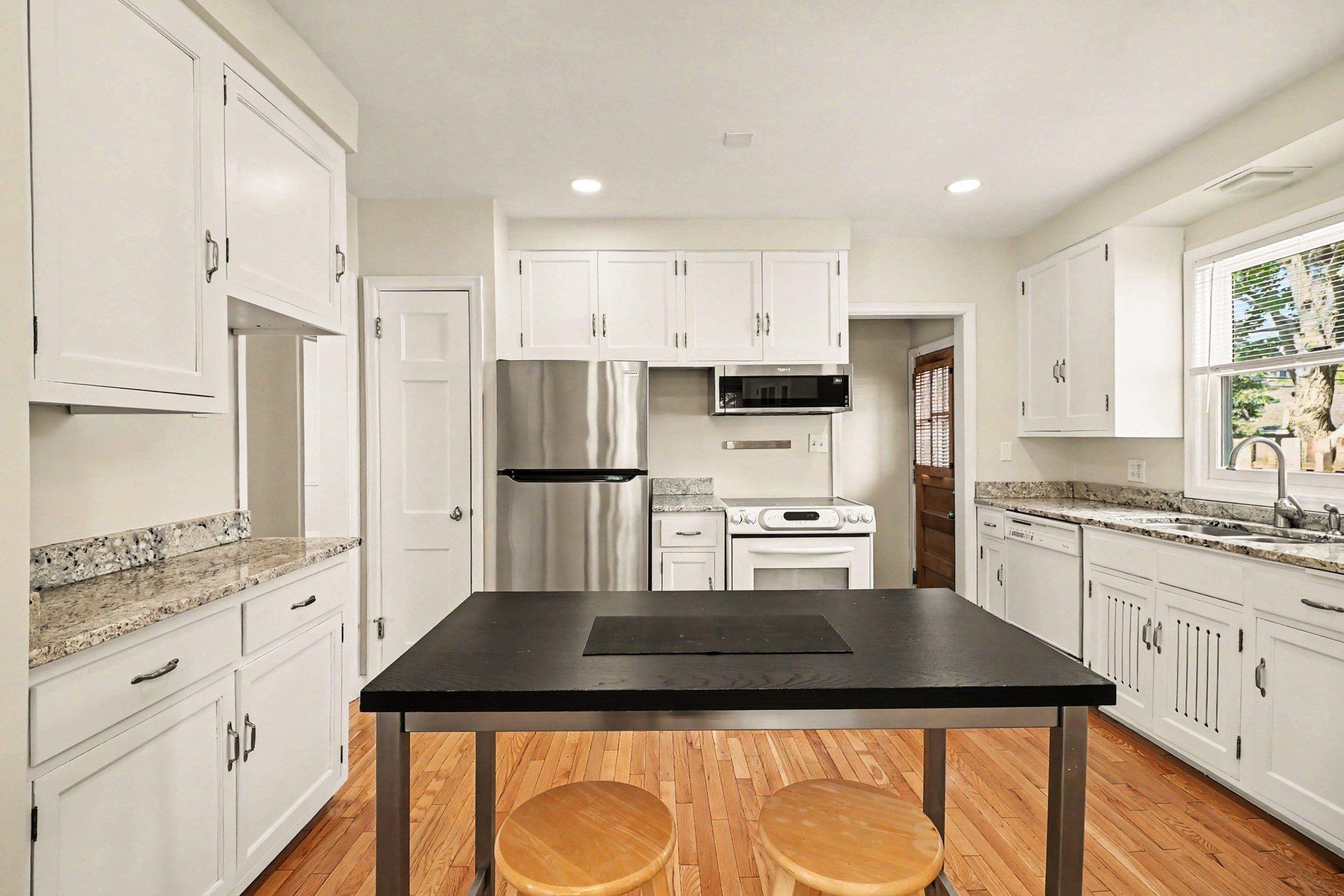 View of Residential at 4624 Vallacher Avenue, Saint Louis Park MN 55416, Saint Louis Park (18 of 49) - Mike Wilen | Minnesota Team Real Estate