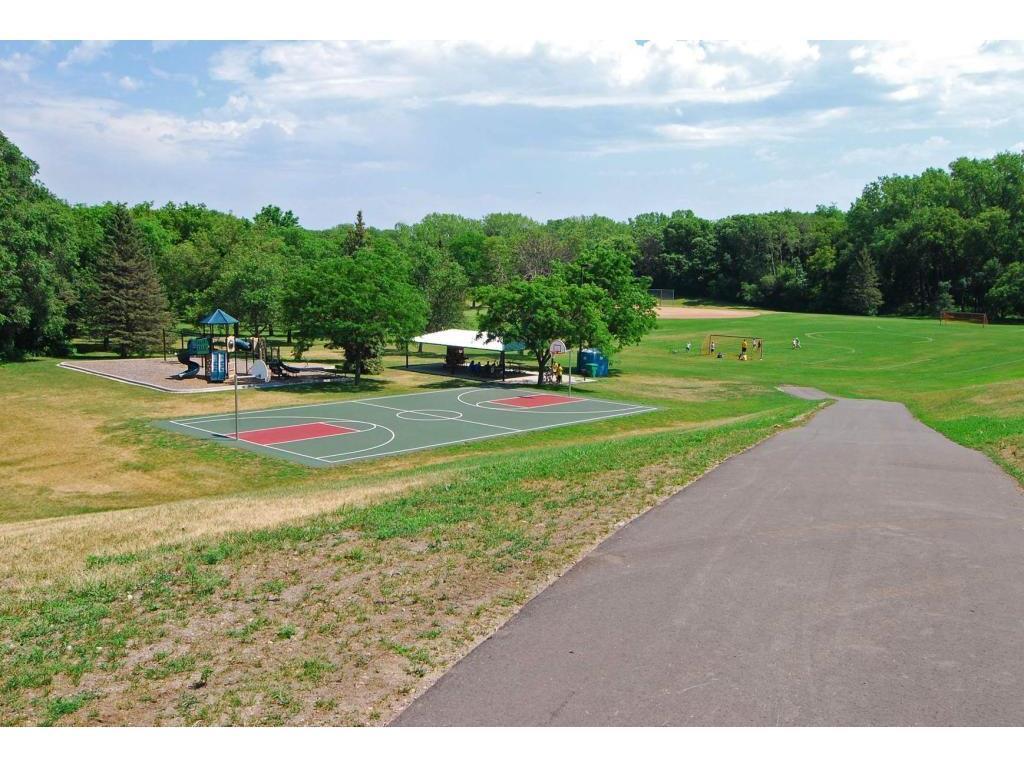 View of Residential at 4624 Vallacher Avenue, Saint Louis Park MN 55416, Saint Louis Park (46 of 49) - Mike Wilen | Minnesota Team Real Estate