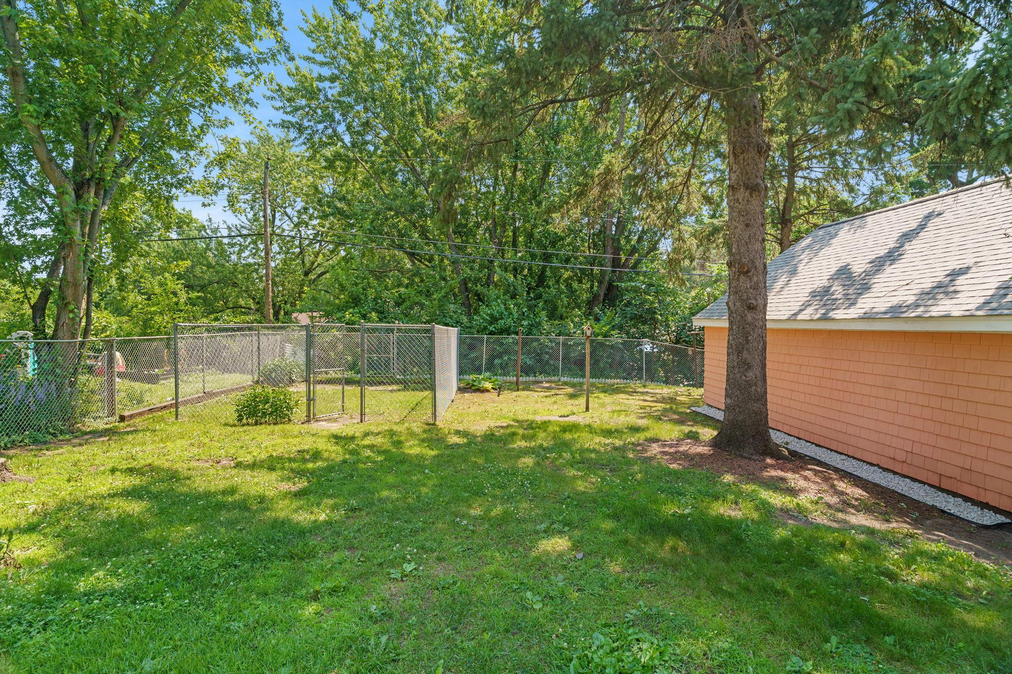 View of Residential at 10901 Russell Avenue, Bloomington MN 55431, Bloomington (28 of 33) - Mike Wilen | Minnesota Team Real Estate