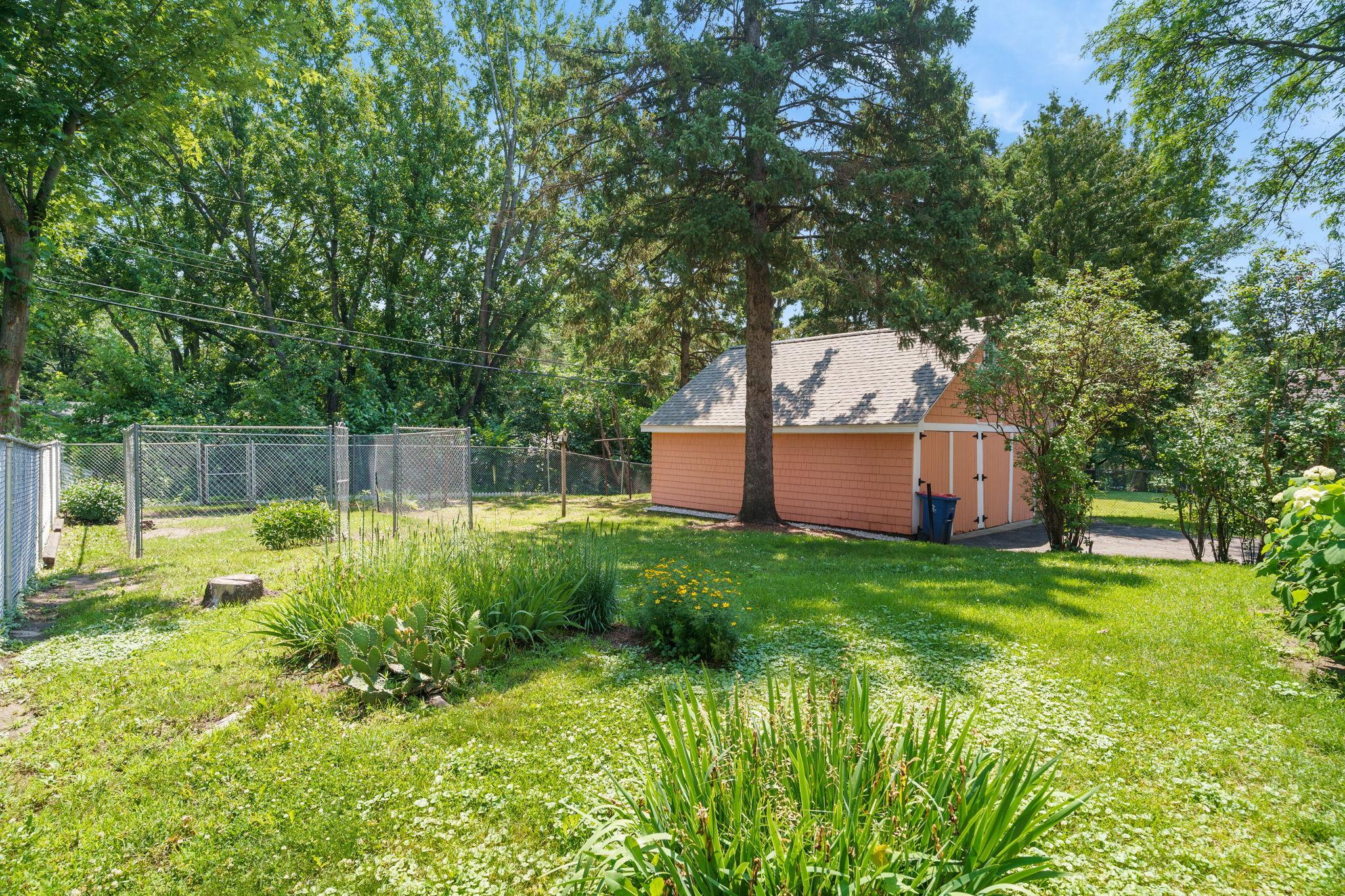 View of Residential at 10901 Russell Avenue, Bloomington MN 55431, Bloomington (27 of 33) - Mike Wilen | Minnesota Team Real Estate