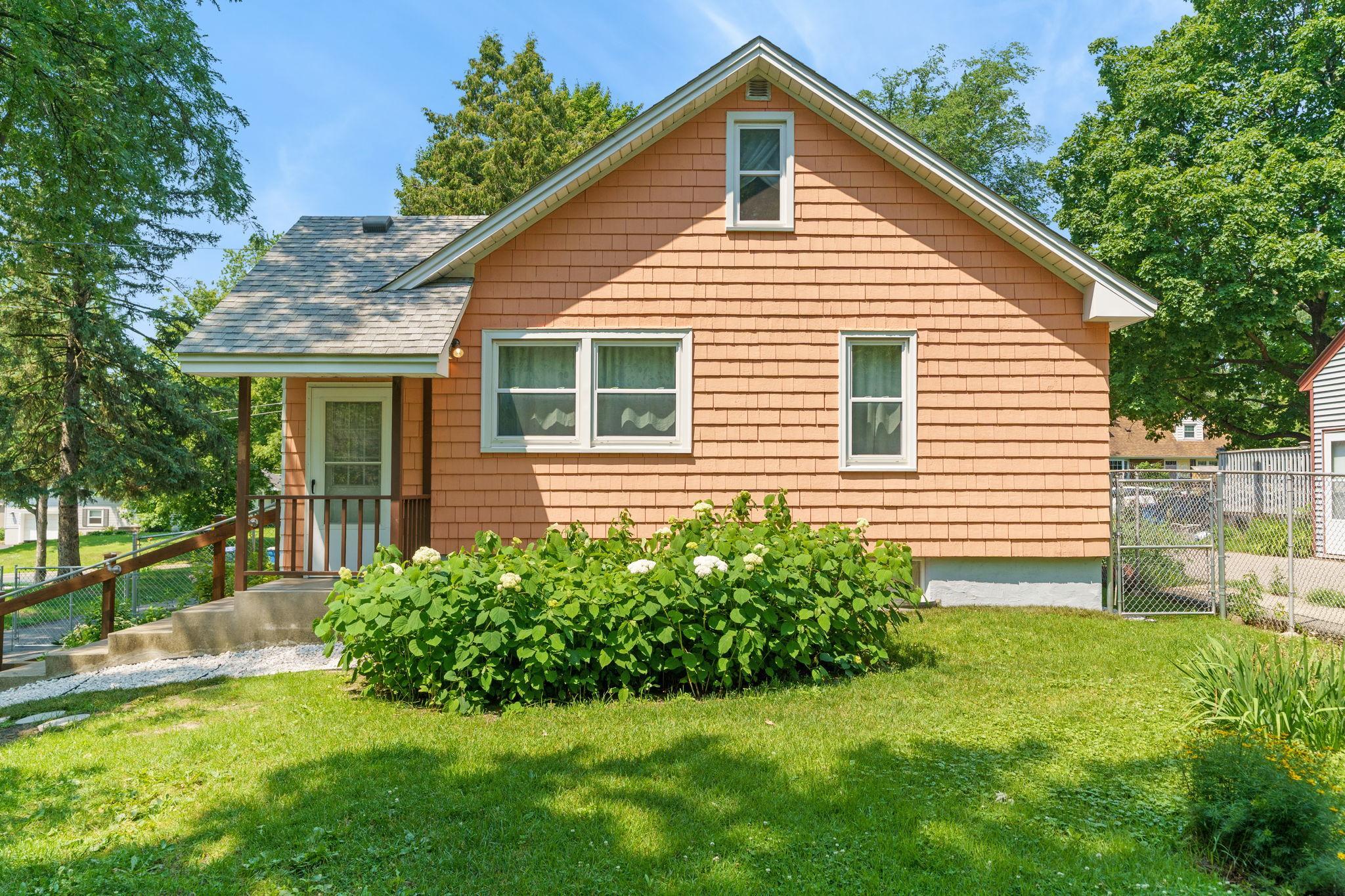 View of Residential at 10901 Russell Avenue, Bloomington MN 55431, Bloomington (26 of 33) - Mike Wilen | Minnesota Team Real Estate