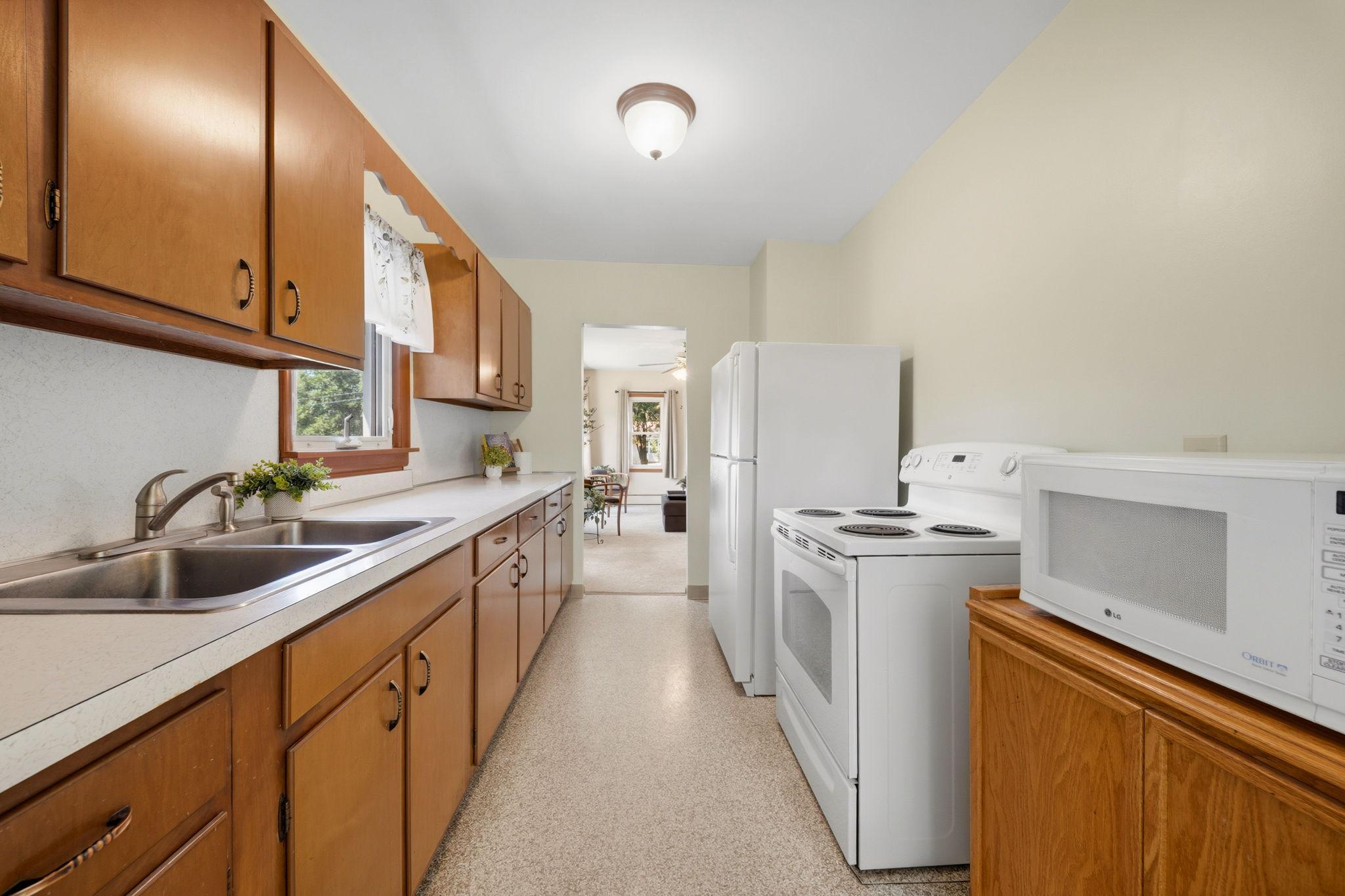 View of Residential at 10901 Russell Avenue, Bloomington MN 55431, Bloomington (7 of 33) - Mike Wilen | Minnesota Team Real Estate