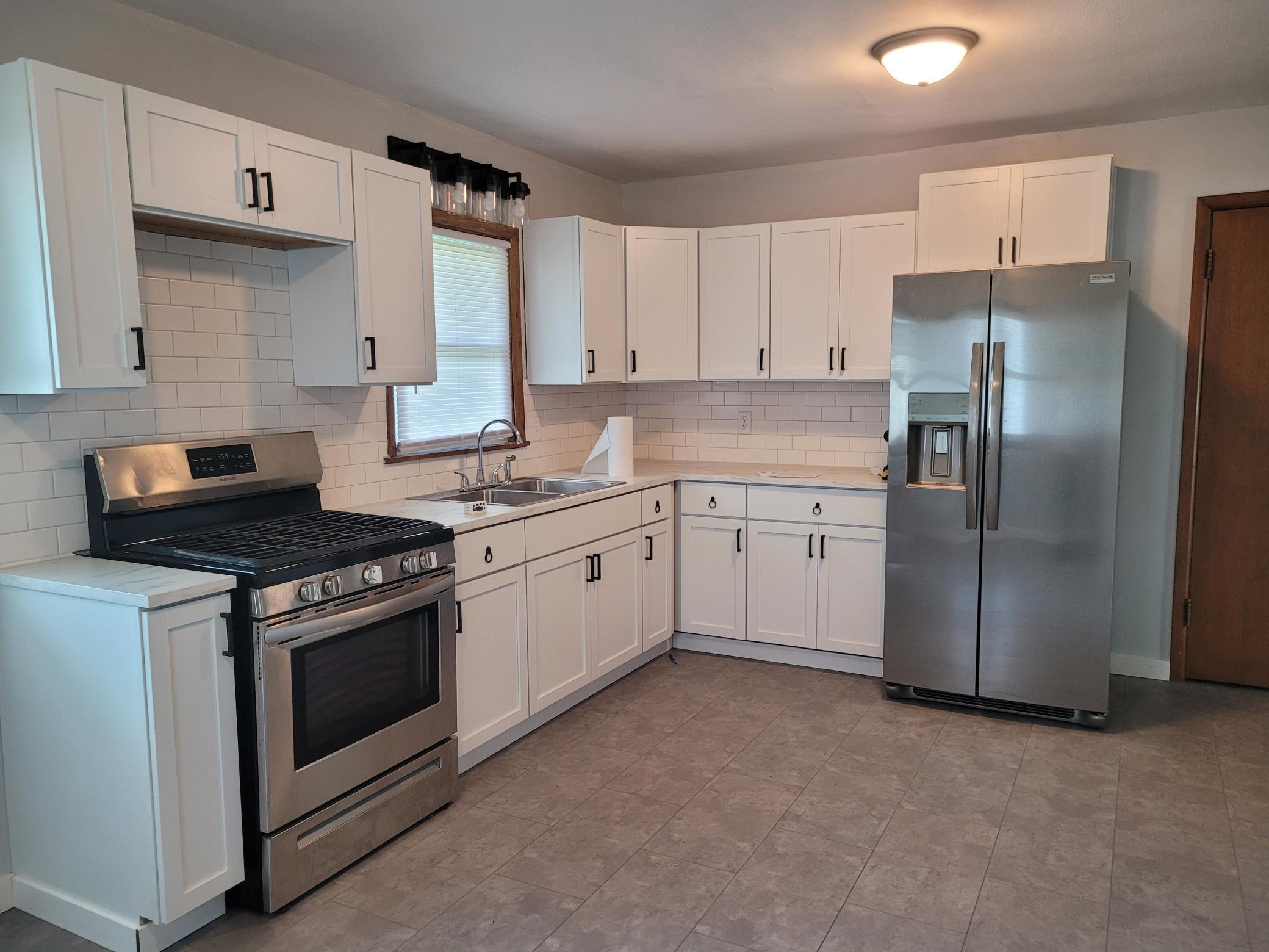 View of Residential at 985 Bradley Street, Saint Paul MN 55130, Saint Paul (6 of 14) - Mike Wilen | Minnesota Team Real Estate